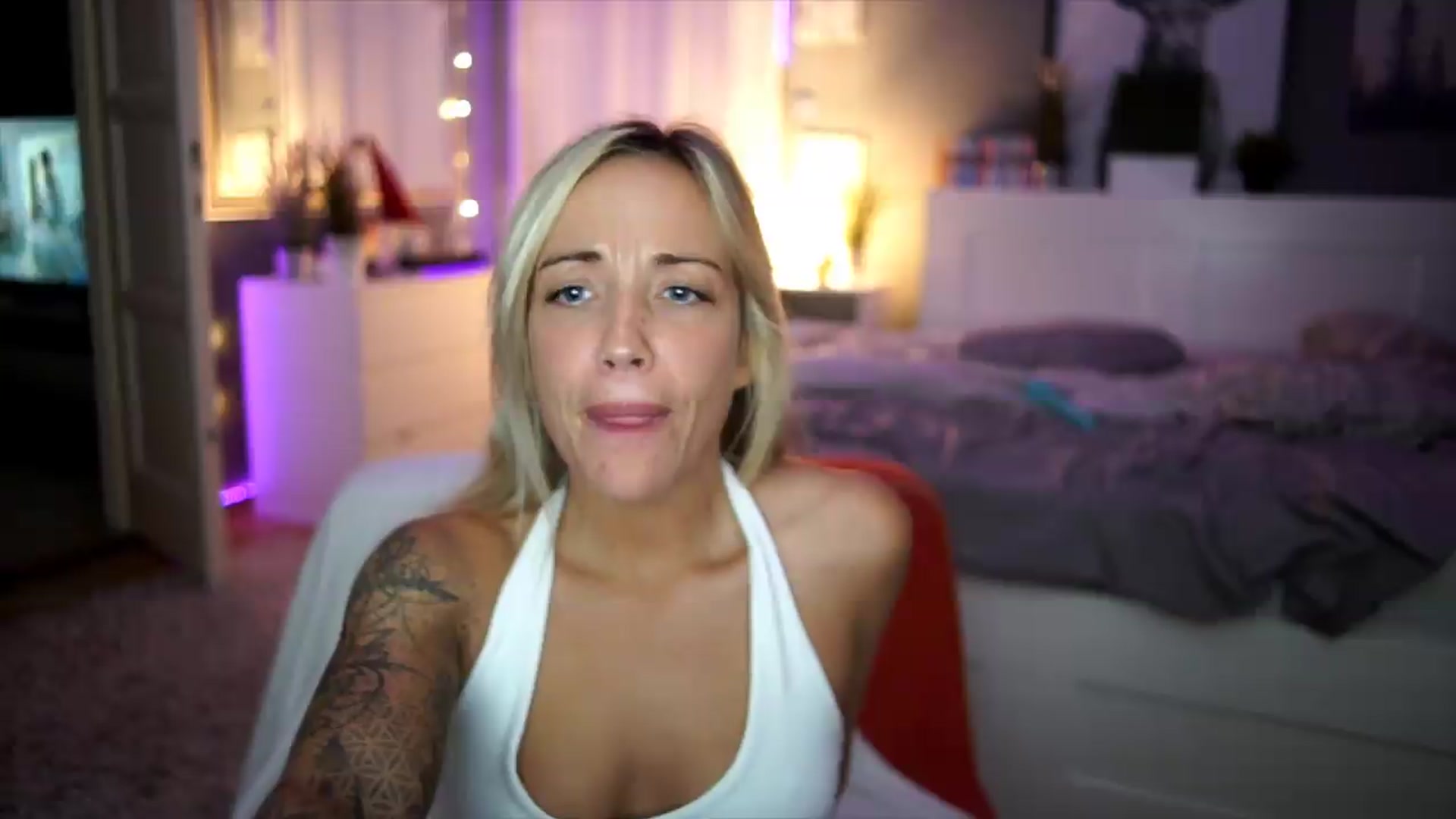 Gallery image thumbnail from Hotangelalli's myfreecams stream on, 08/10/2026, 05:25 image 19 of 20