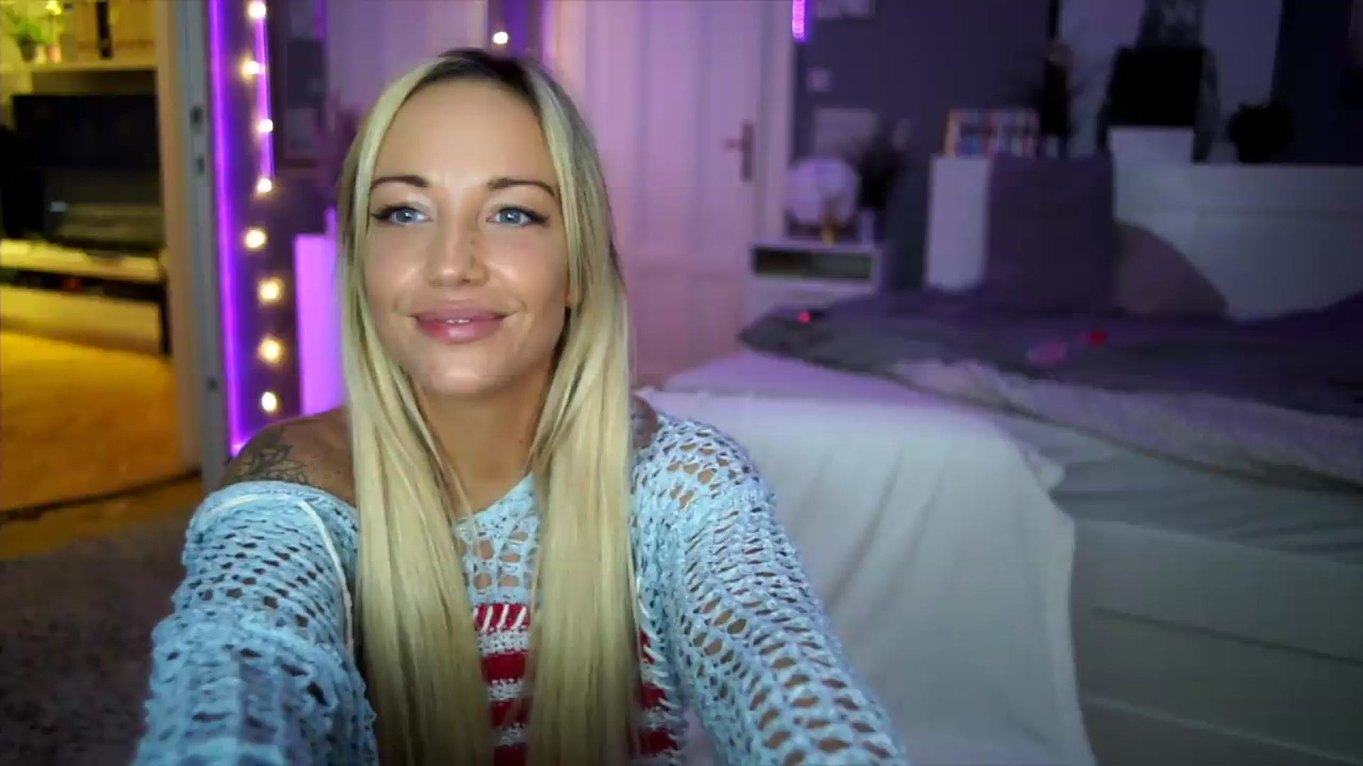 Gallery image thumbnail from Hotangelalli's myfreecams stream on, 08/22/2026, 02:44 image 15 of 20