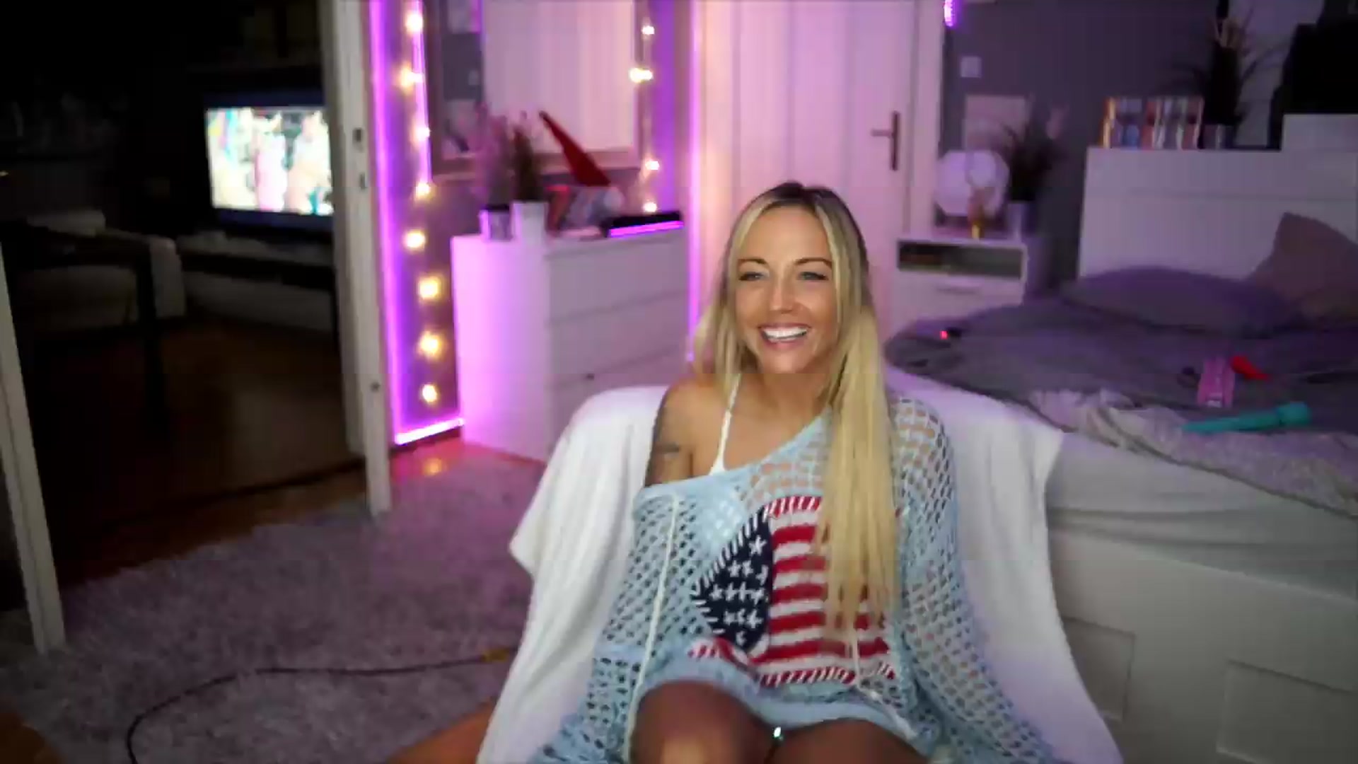 Gallery image thumbnail from Hotangelalli's myfreecams stream on, 08/22/2026, 04:33 image 5 of 20