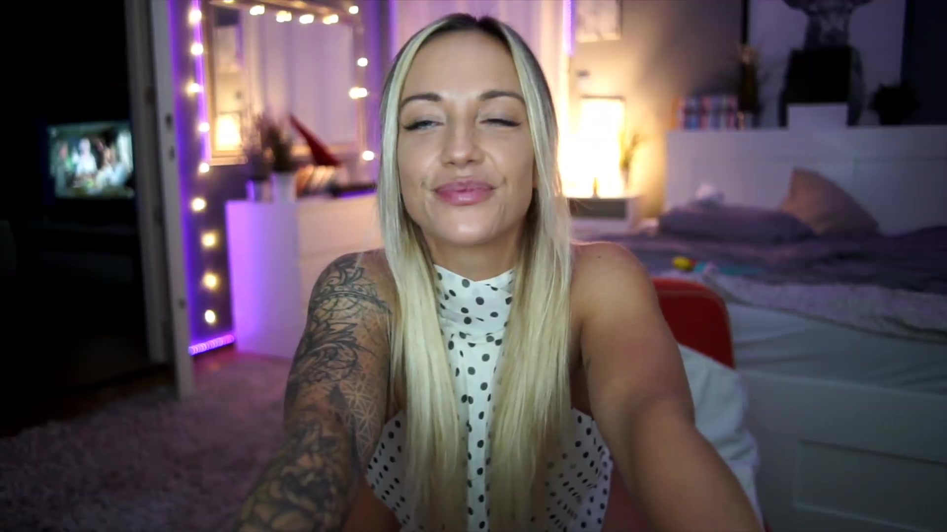 Gallery image thumbnail from Hotangelalli's myfreecams stream on, 08/22/2026, 23:46 image 20 of 20