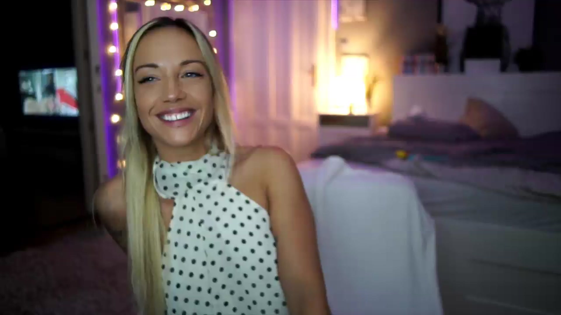 Gallery image thumbnail from Hotangelalli's myfreecams stream on, 08/22/2026, 23:46 image 11 of 20