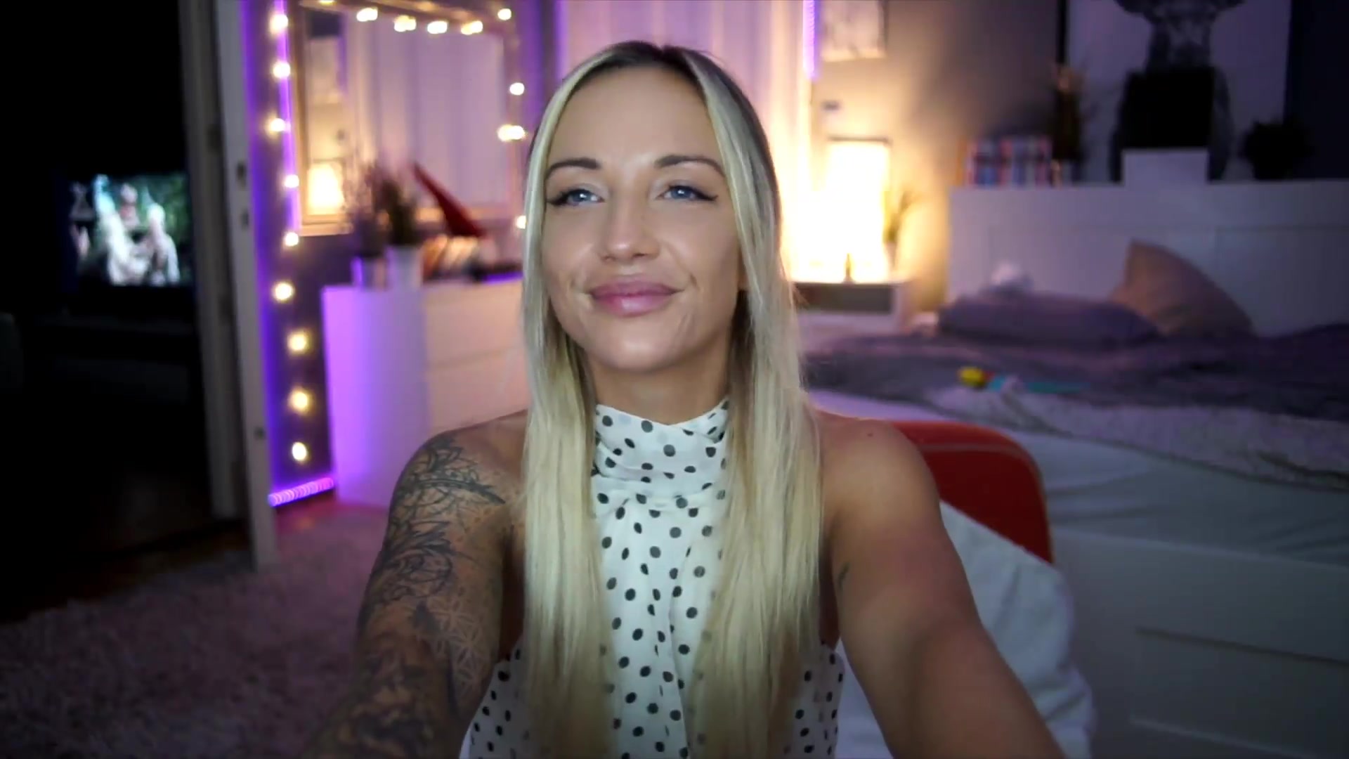 Gallery image thumbnail from Hotangelalli's myfreecams stream on, 08/22/2026, 23:46 image 19 of 20