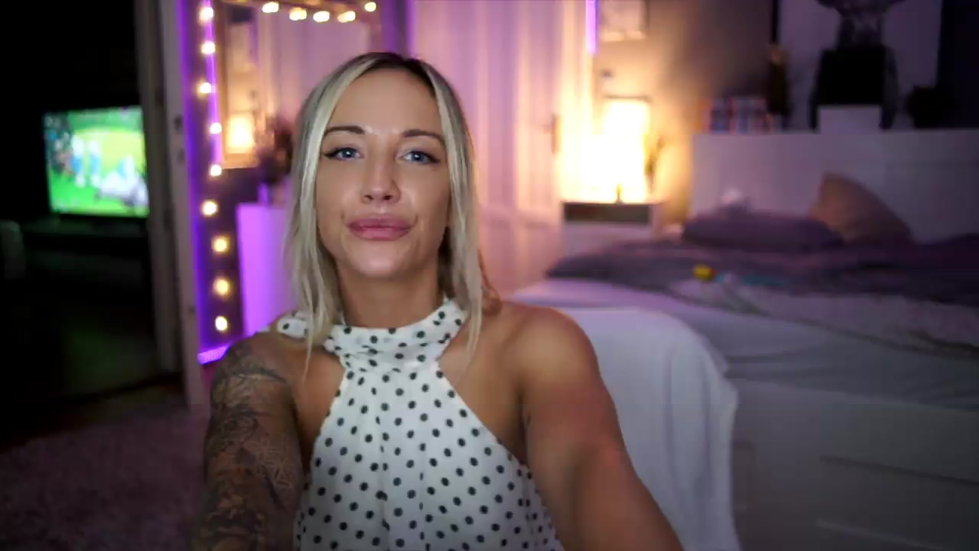 Gallery image thumbnail from Hotangelalli's myfreecams stream on, 08/23/2026, 04:13 image 6 of 20