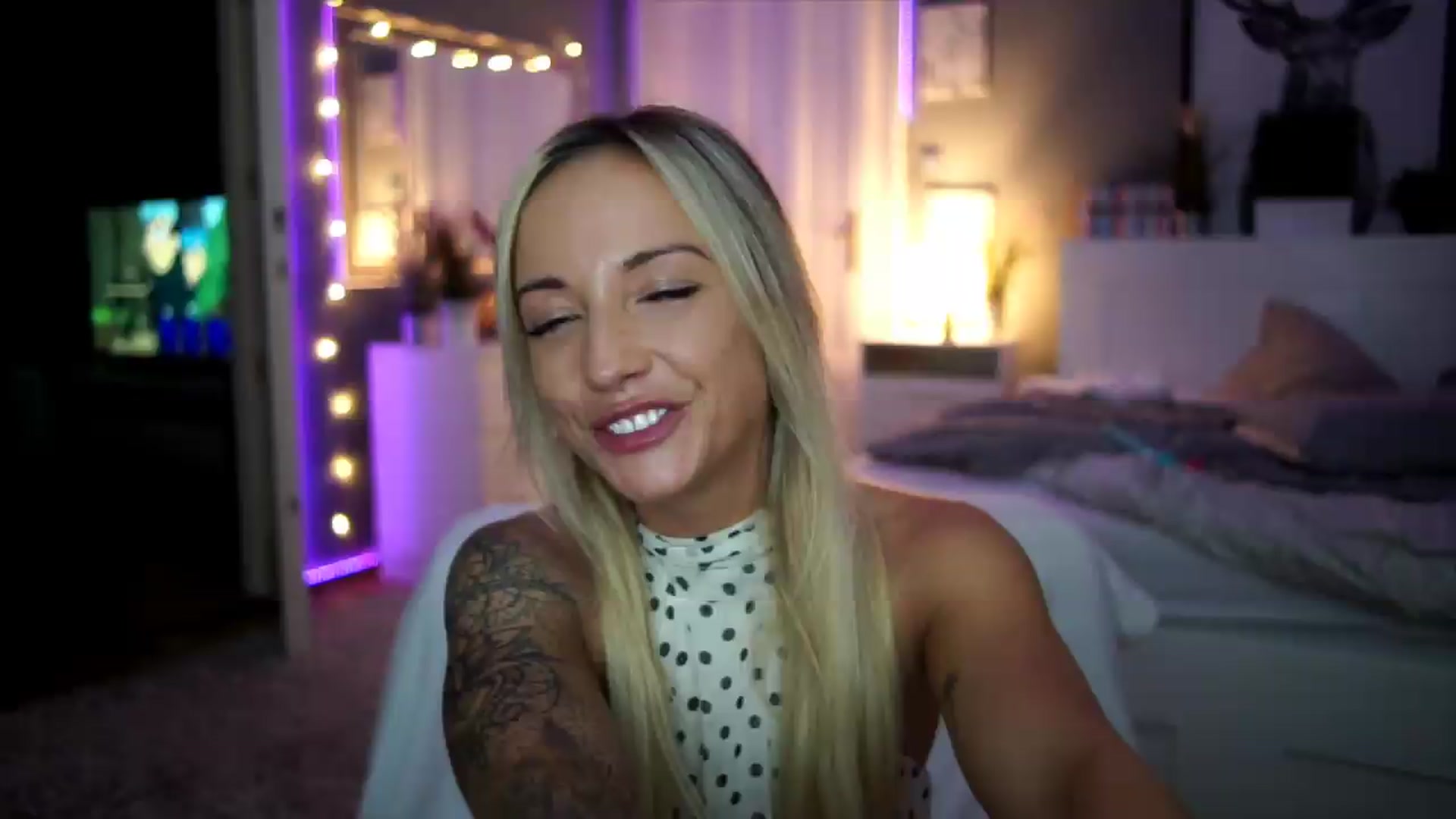 Gallery image thumbnail from Hotangelalli's myfreecams stream on, 08/23/2026, 05:51 image 7 of 20