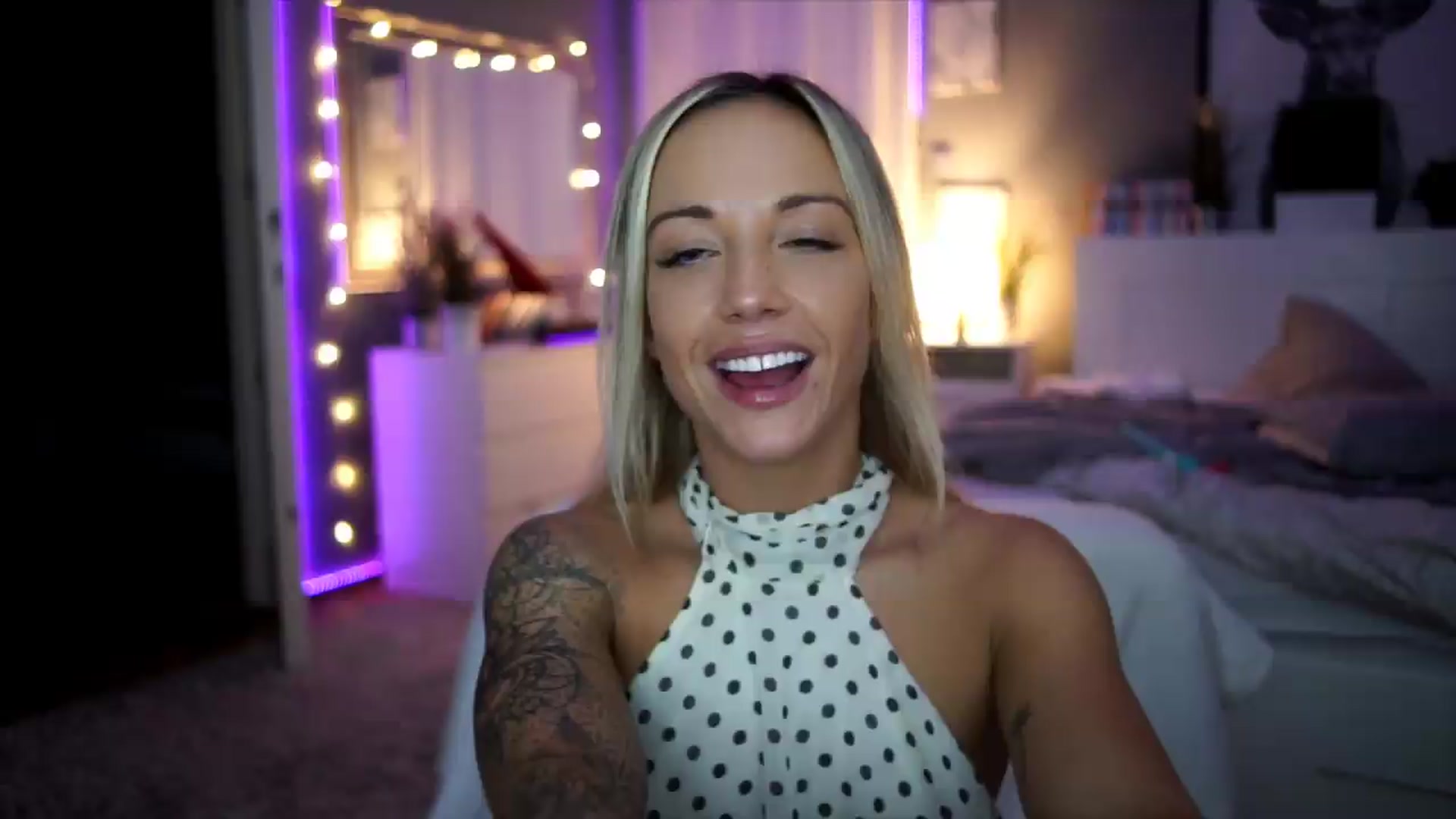 Gallery image thumbnail from Hotangelalli's myfreecams stream on, 08/23/2026, 05:51 image 19 of 20