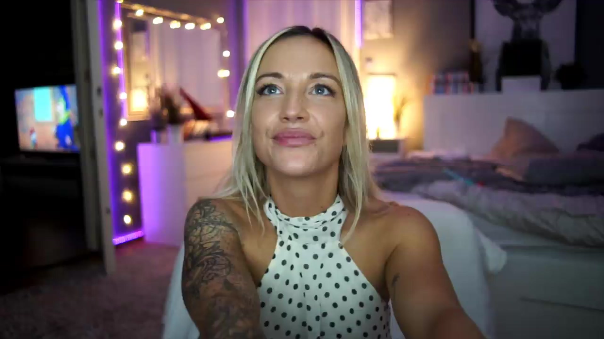 Gallery image thumbnail from Hotangelalli's myfreecams stream on, 08/23/2026, 05:51 image 14 of 20