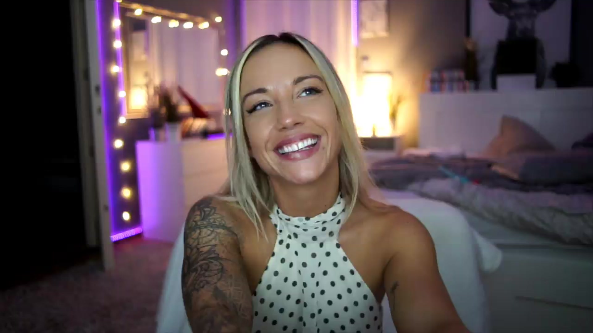 Gallery image thumbnail from Hotangelalli's myfreecams stream on, 08/23/2026, 05:51 image 17 of 20
