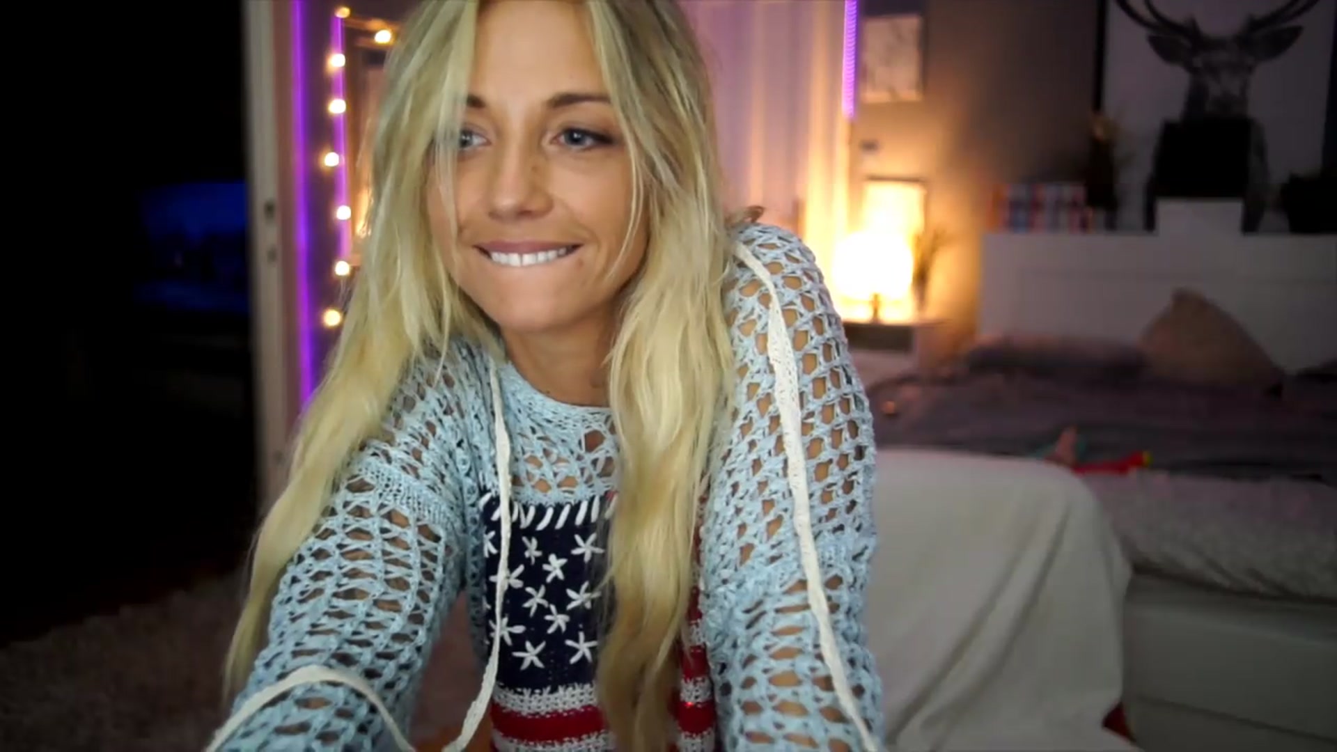 Gallery image thumbnail from Hotangelalli's myfreecams stream on, 08/25/2026, 02:16 image 17 of 20