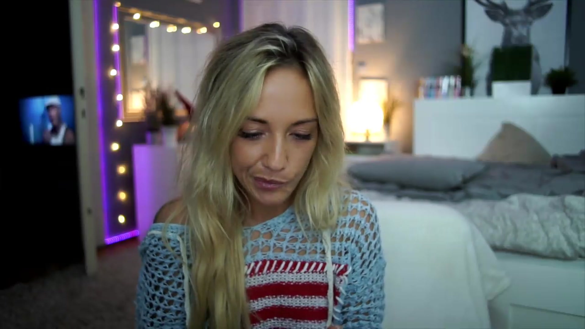 Gallery image thumbnail from Hotangelalli's myfreecams stream on, 08/25/2026, 05:32 image 16 of 20