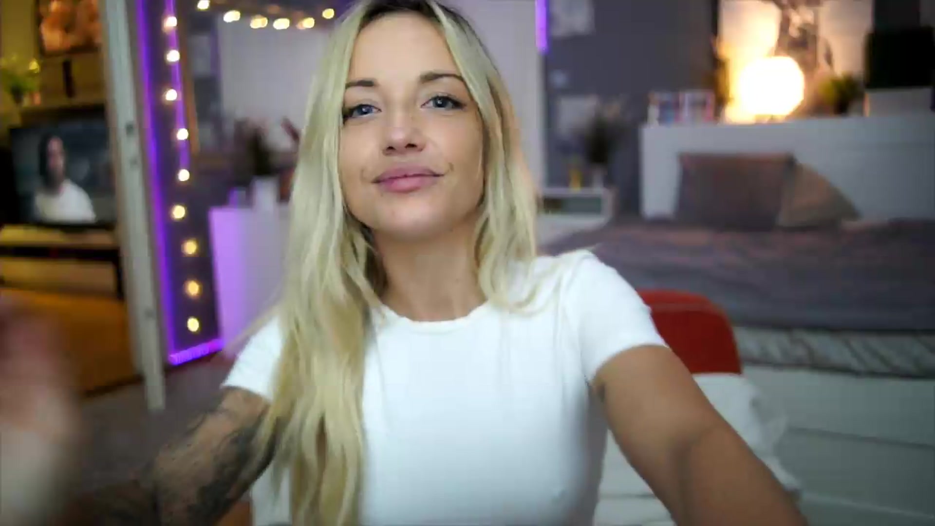 Gallery image thumbnail from Hotangelalli's myfreecams stream on, 09/03/2026, 01:34 image 15 of 20