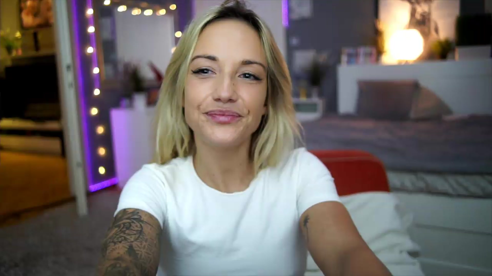 Gallery image thumbnail from Hotangelalli's myfreecams stream on, 09/03/2026, 01:34 image 13 of 20