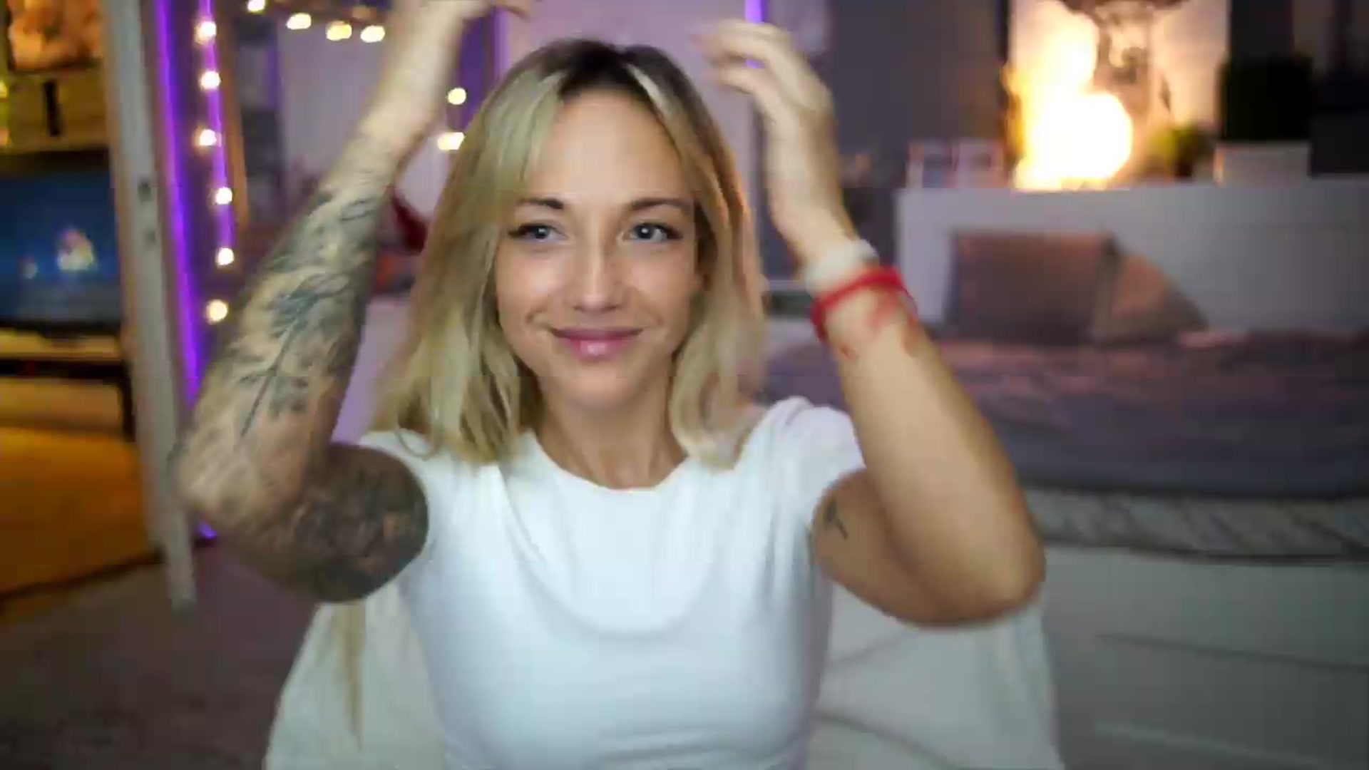 Gallery image thumbnail from Hotangelalli's myfreecams stream on, 09/03/2026, 01:34 image 5 of 20