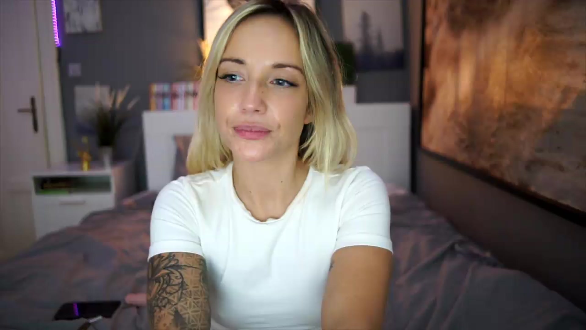 Gallery image thumbnail from Hotangelalli's myfreecams stream on, 09/03/2026, 03:30 image 10 of 20