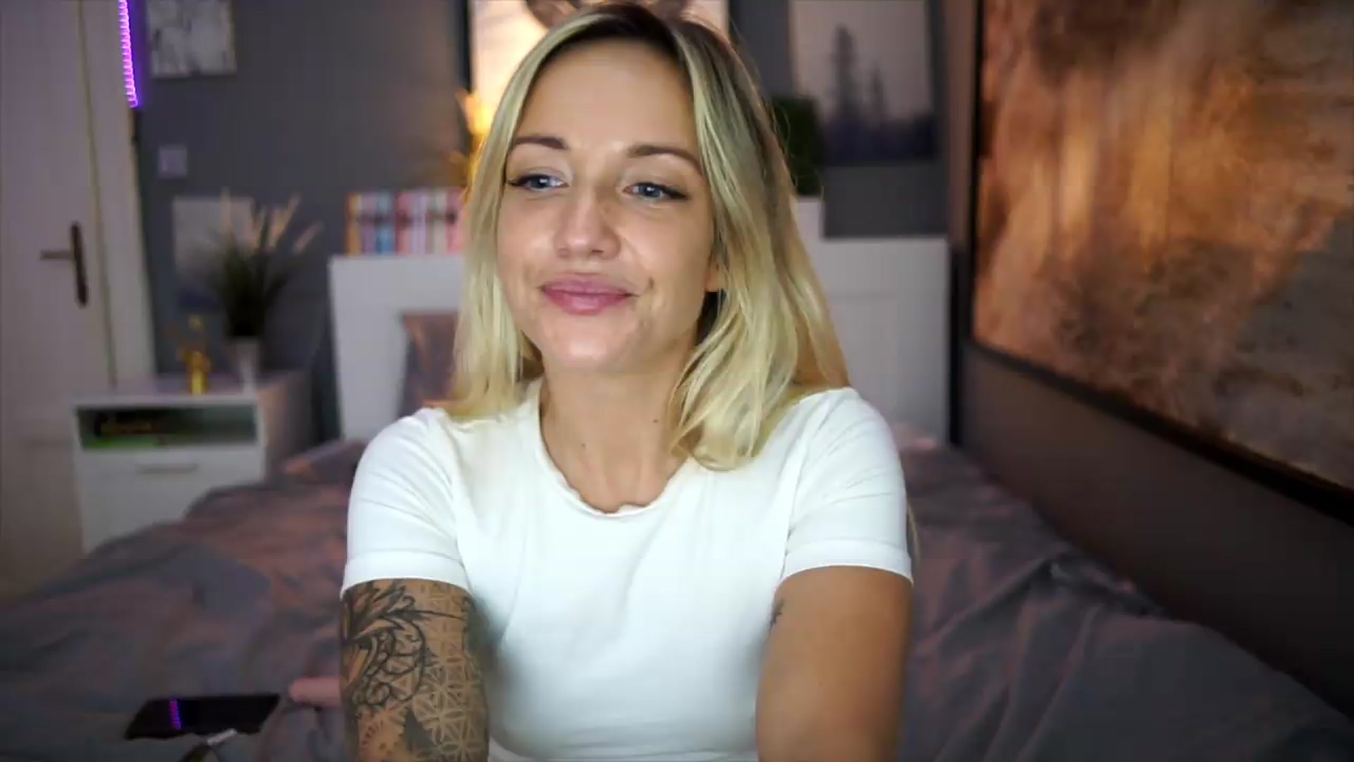 Gallery image thumbnail from Hotangelalli's myfreecams stream on, 09/03/2026, 03:30 image 12 of 20