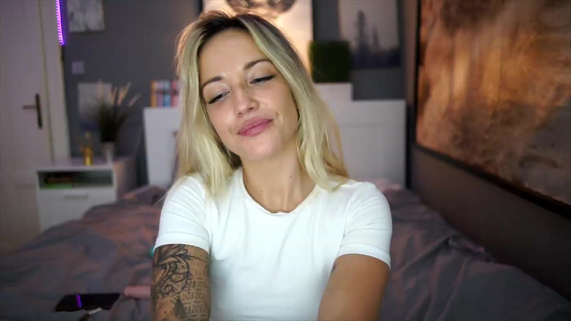 Gallery image thumbnail from Hotangelalli's myfreecams stream on, 09/03/2026, 03:30 image 4 of 20
