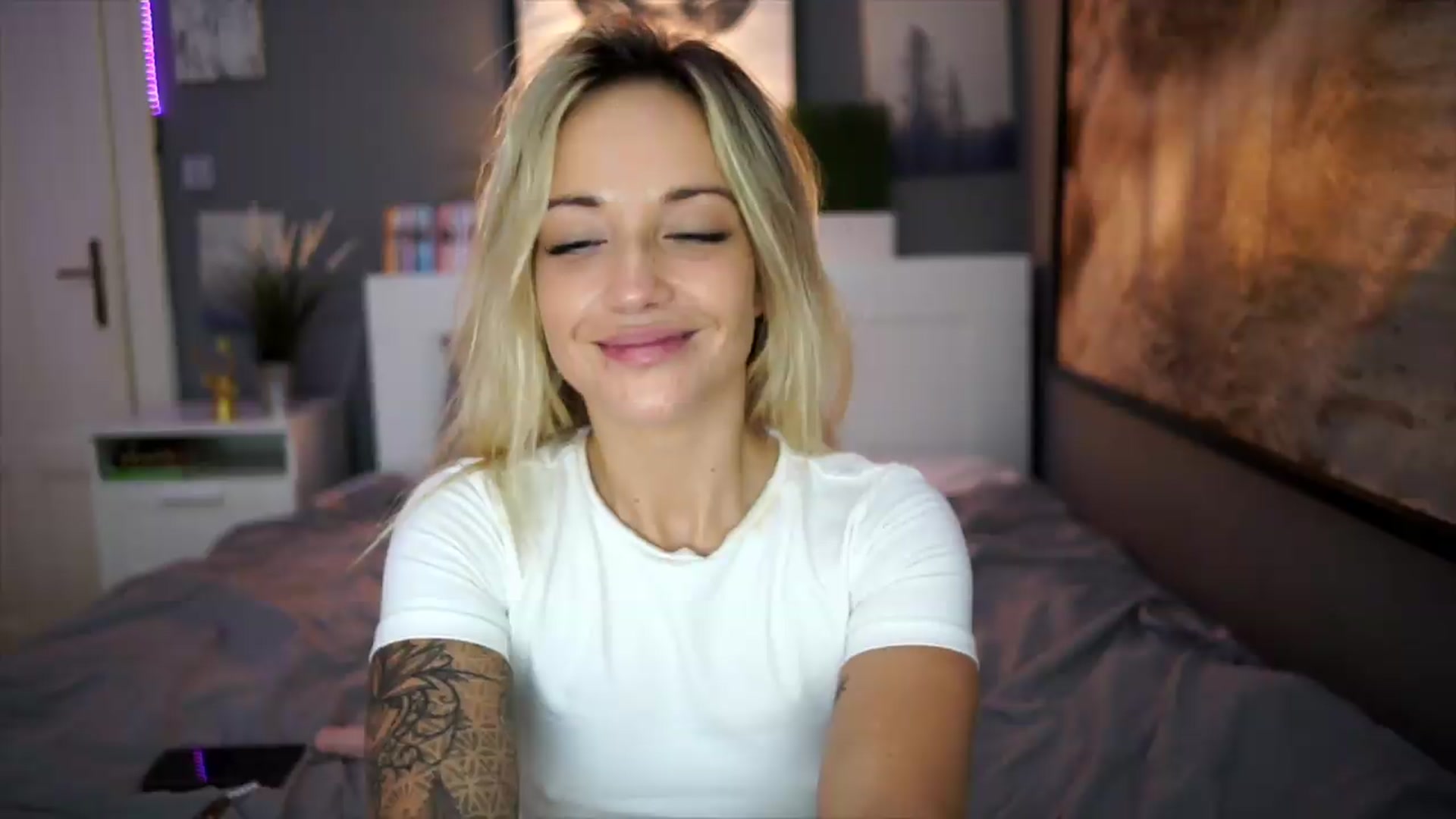 Gallery image thumbnail from Hotangelalli's myfreecams stream on, 09/03/2026, 03:30 image 3 of 20
