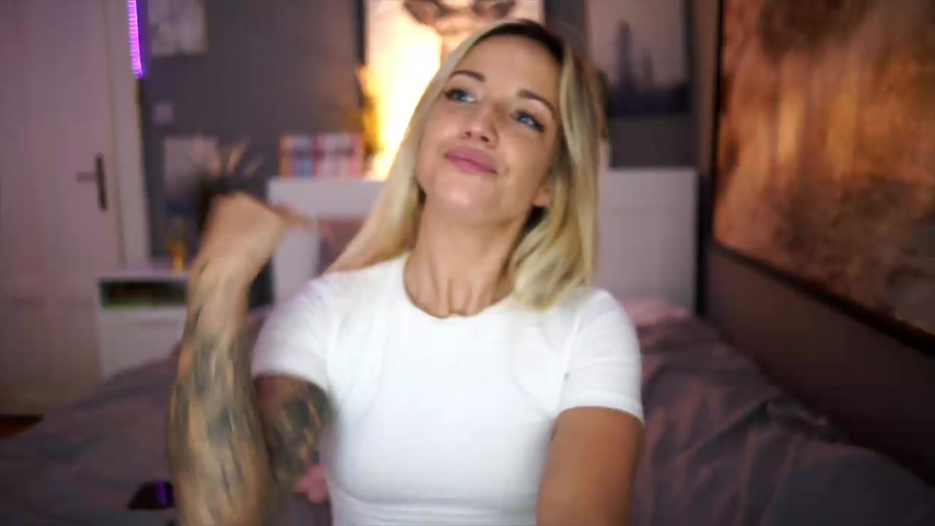 Gallery image thumbnail from Hotangelalli's myfreecams stream on, 09/03/2026, 03:30 image 15 of 20