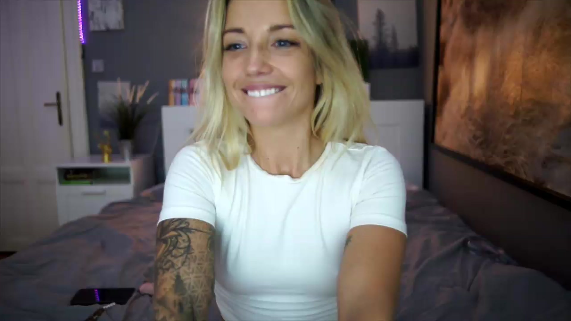 Gallery image thumbnail from Hotangelalli's myfreecams stream on, 09/03/2026, 03:30 image 1 of 20