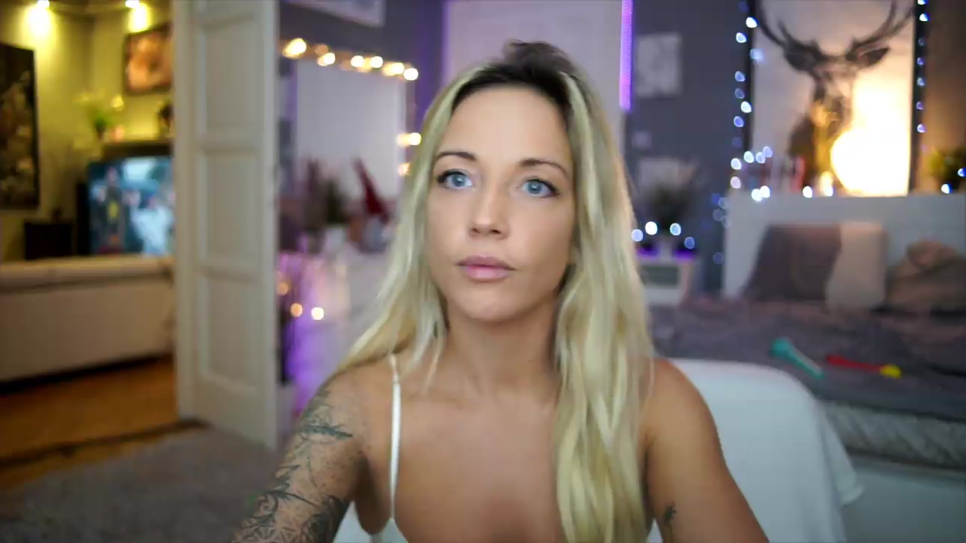 Gallery image thumbnail from Hotangelalli's myfreecams stream on, 09/06/2026, 24:50 image 20 of 20