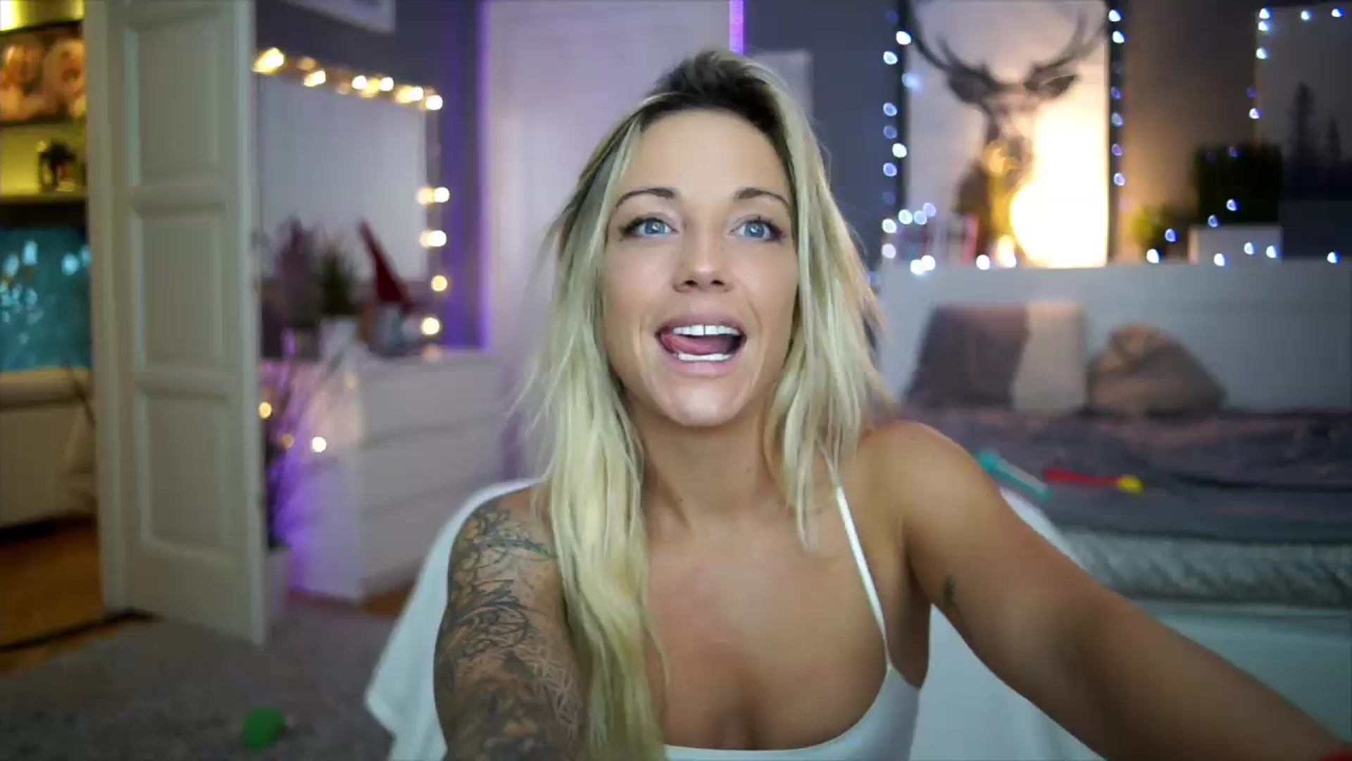 Gallery image thumbnail from Hotangelalli's myfreecams stream on, 09/06/2026, 24:50 image 1 of 20