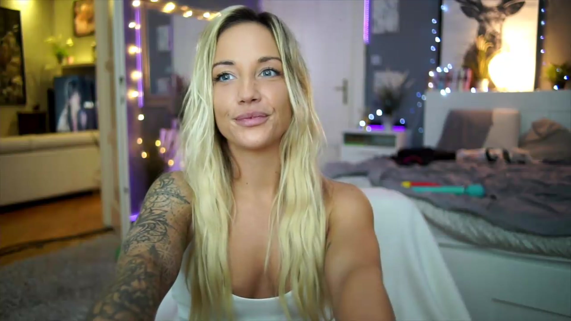 Gallery image thumbnail from Hotangelalli's myfreecams stream on, 09/06/2026, 23:04 image 17 of 20