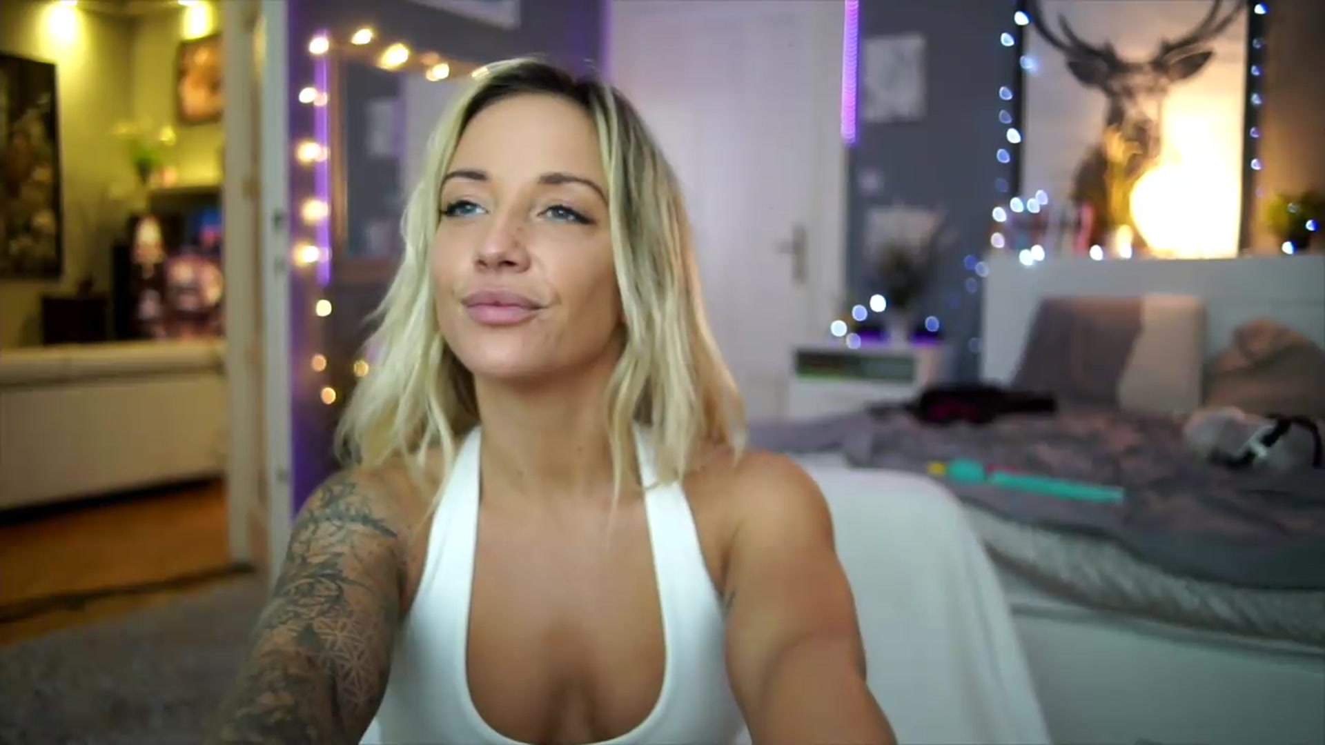 Gallery image thumbnail from Hotangelalli's myfreecams stream on, 09/07/2026, 03:18 image 6 of 20