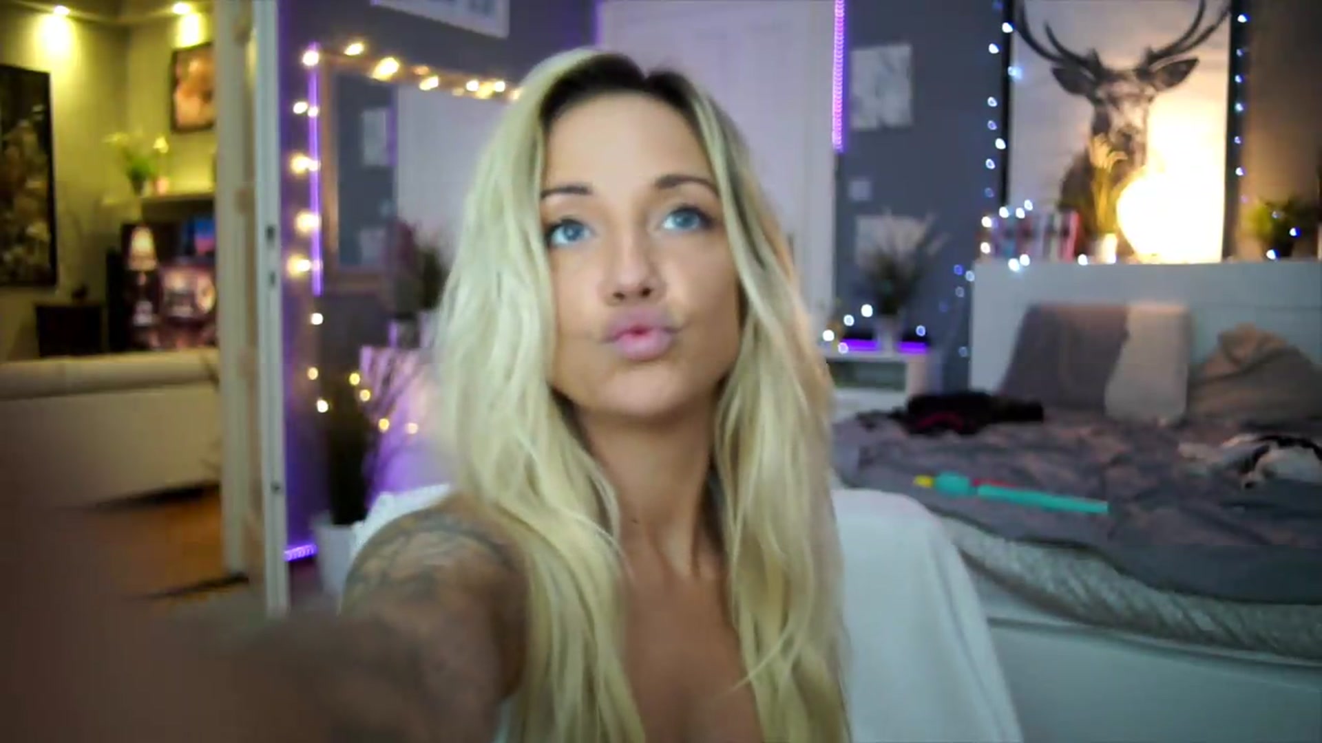 Gallery image thumbnail from Hotangelalli's myfreecams stream on, 09/07/2026, 03:18 image 4 of 20