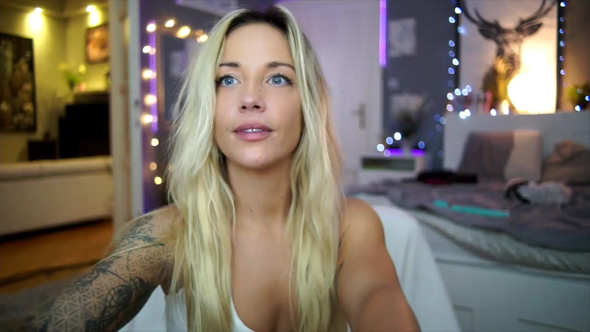 Gallery image thumbnail from Hotangelalli's myfreecams stream on, 09/07/2026, 04:17 image 2 of 20