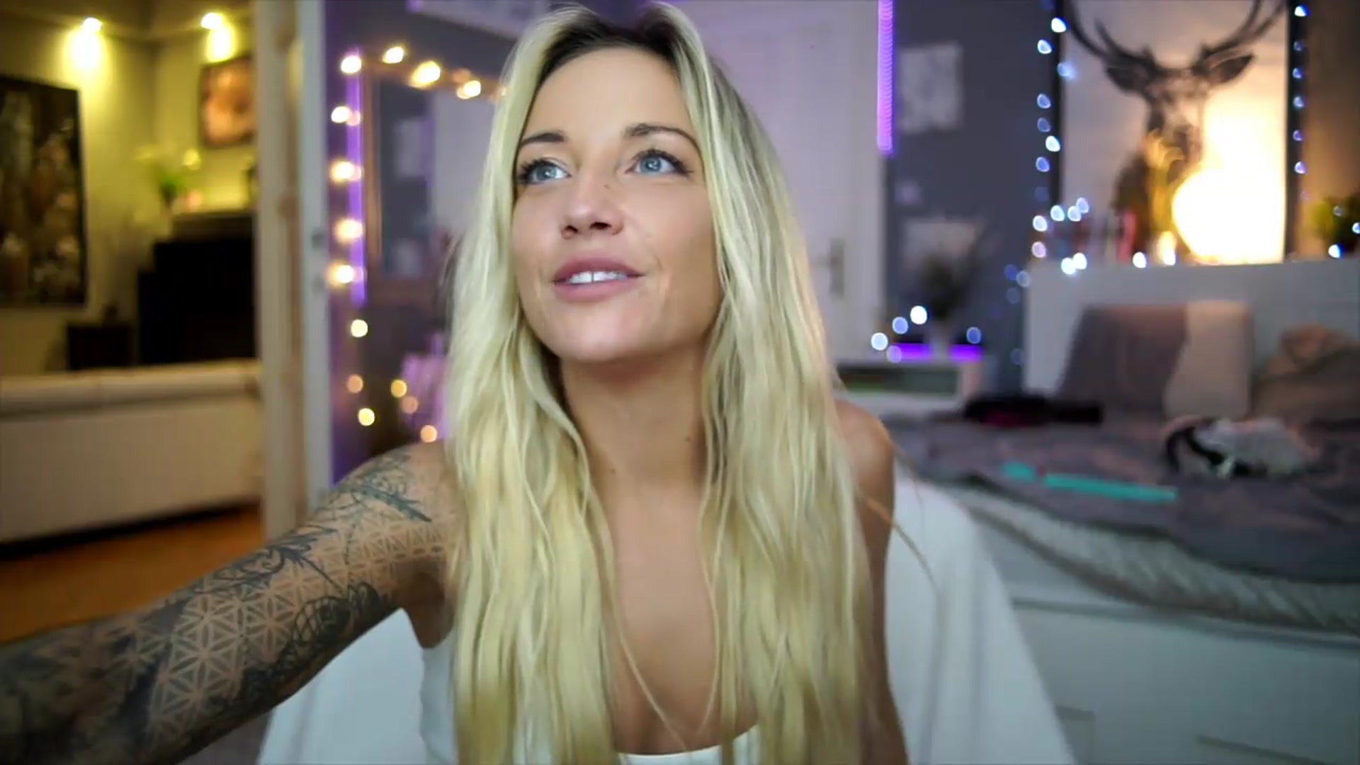 Gallery image thumbnail from Hotangelalli's myfreecams stream on, 09/07/2026, 04:17 image 18 of 20