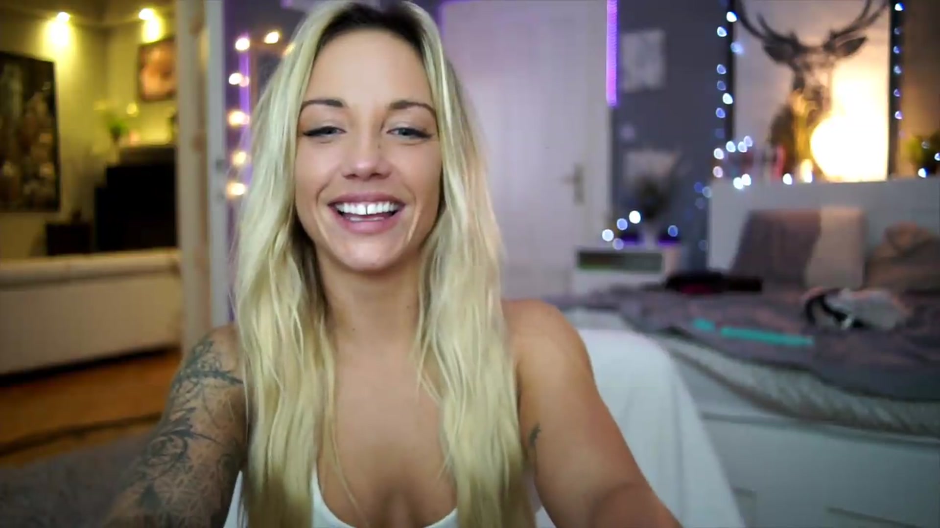 Gallery image thumbnail from Hotangelalli's myfreecams stream on, 09/07/2026, 04:17 image 19 of 20