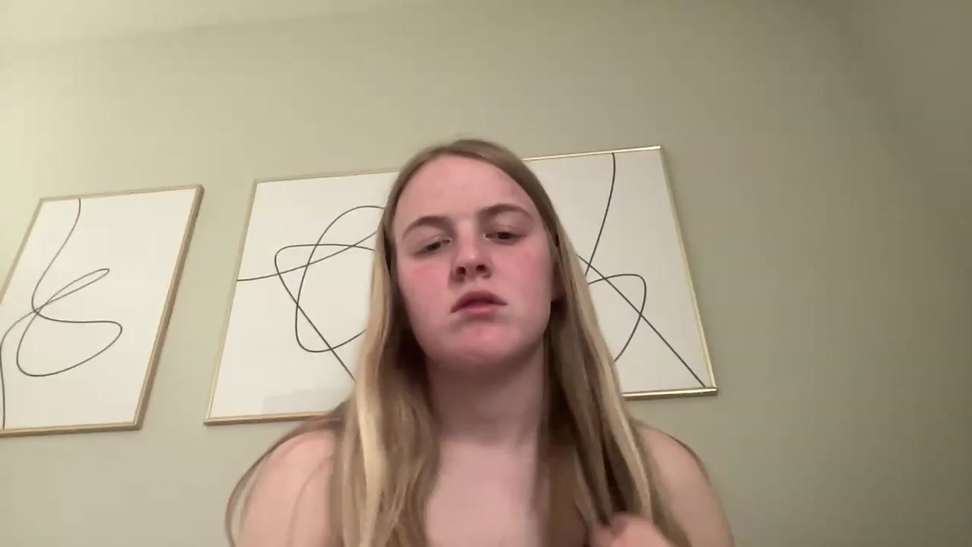 Gallery image thumbnail from Hotblonde44's myfreecams stream on, 03/30/2023, 23:01 image 4 of 20