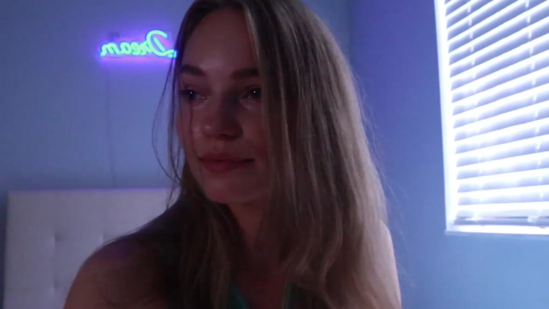 Gallery image thumbnail from Hotfound404's myfreecams stream on, 10/12/2023, 18:42 image 19 of 20
