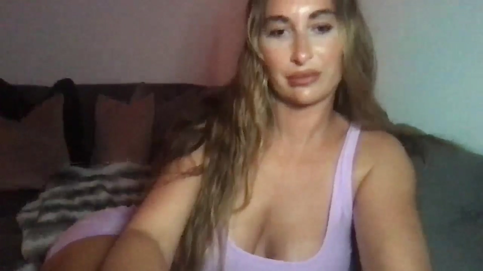 Gallery image thumbnail from Hotmama5's myfreecams stream on, 08/09/2025, 19:03 image 3 of 20