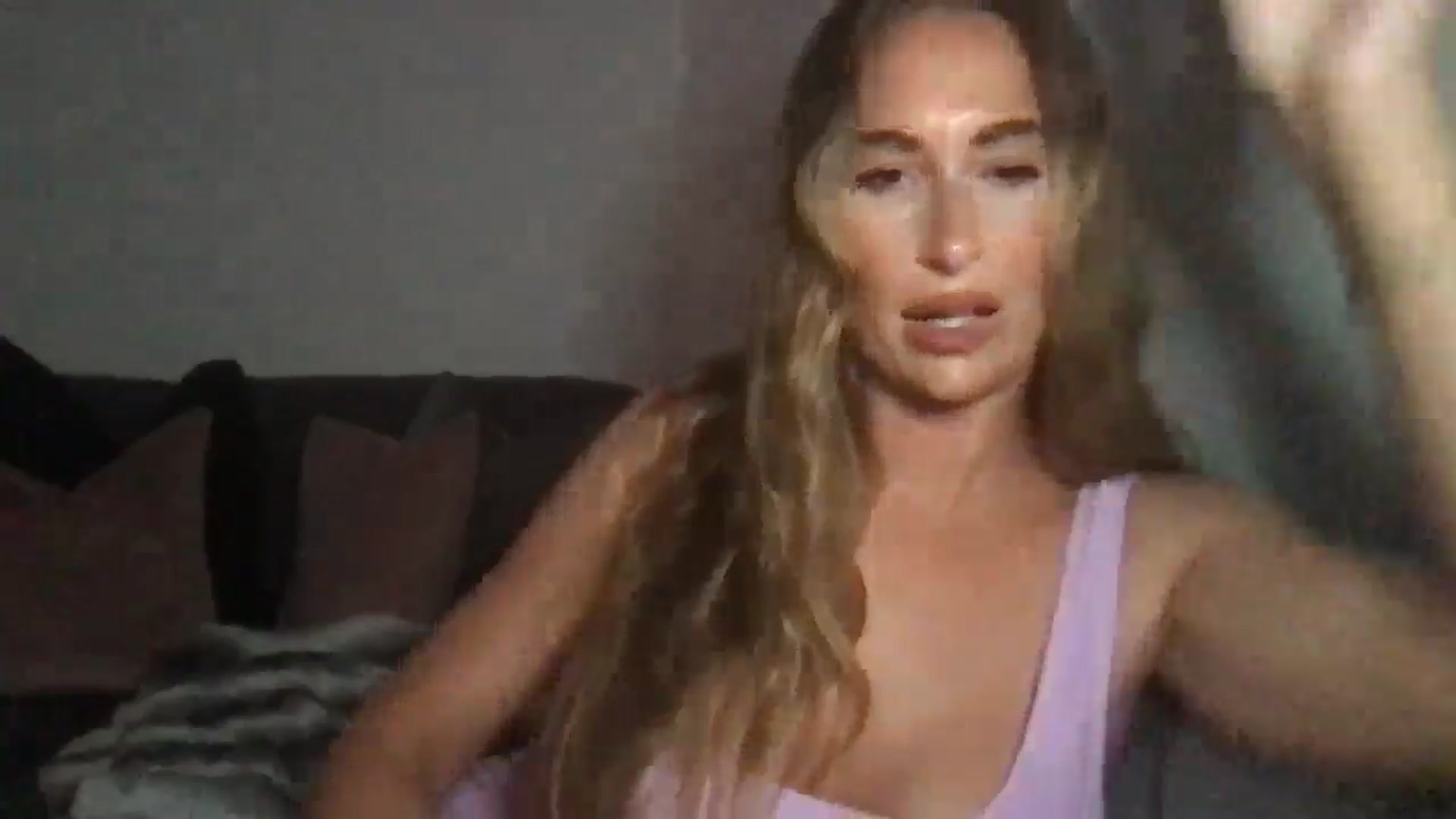 Gallery image thumbnail from Hotmama5's myfreecams stream on, 08/09/2025, 19:03 image 20 of 20