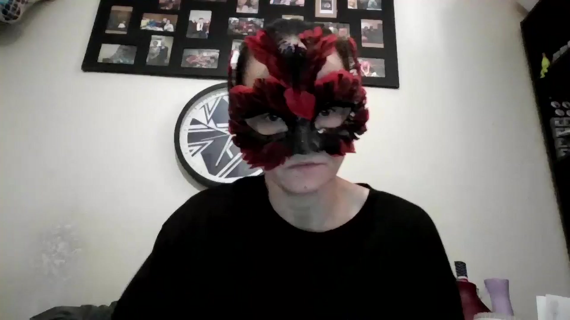 Gallery image thumbnail from Hotmilf2026's myfreecams stream on, 11/16/2025, 17:31 image 6 of 20