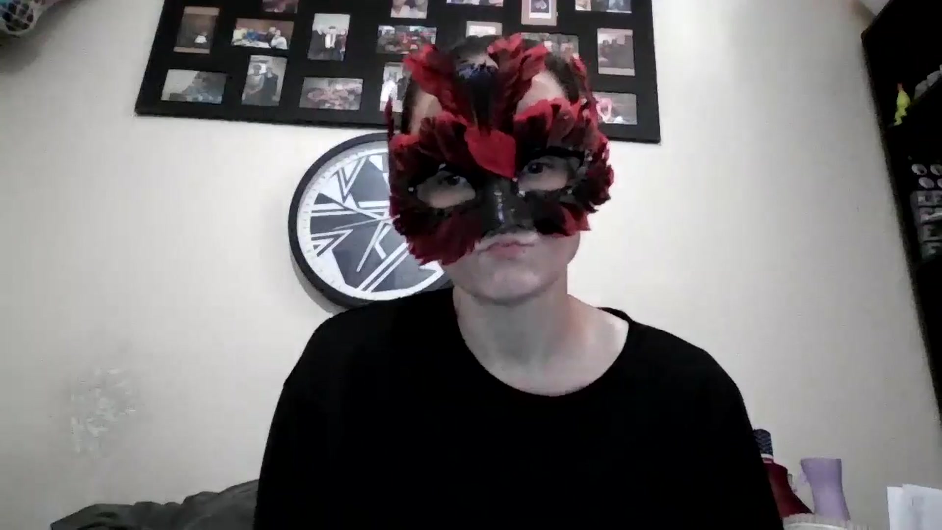 Gallery image thumbnail from Hotmilf2026's myfreecams stream on, 11/16/2025, 17:31 image 3 of 20