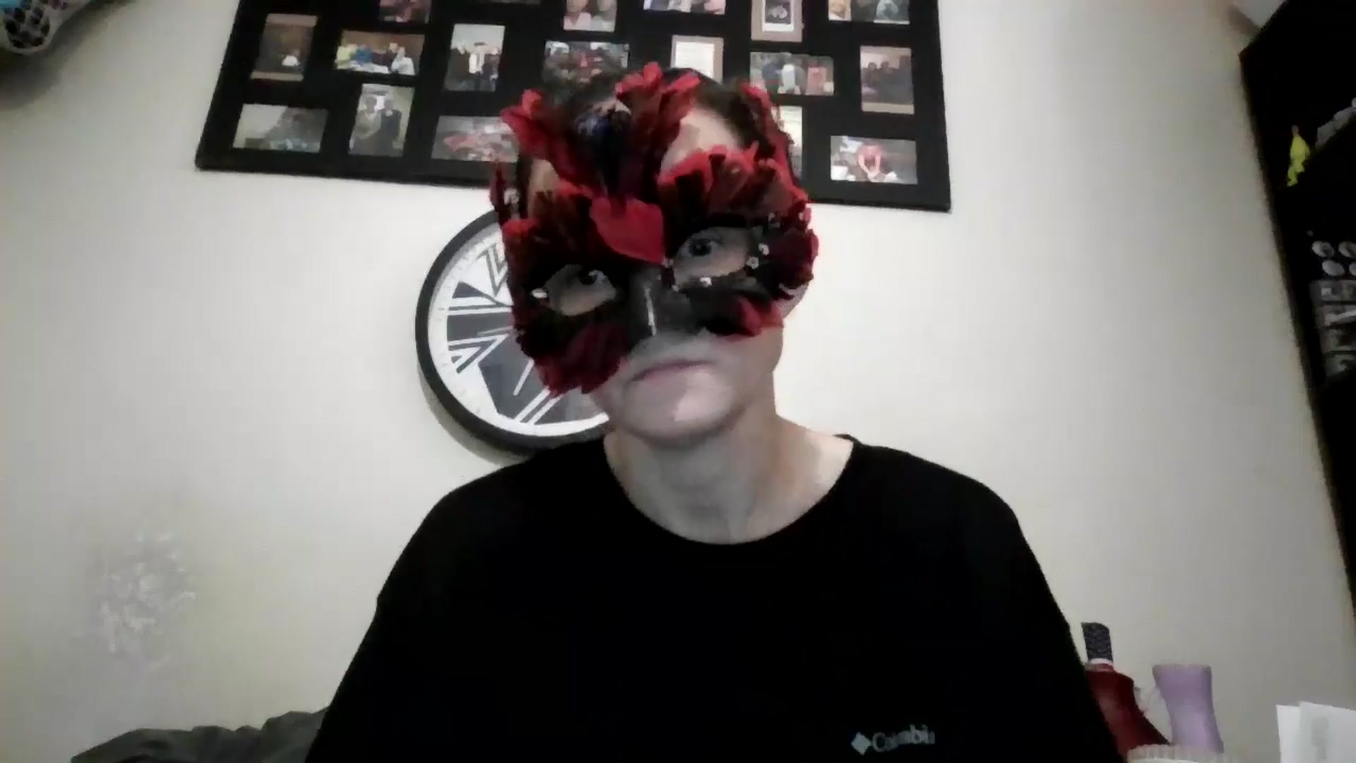 Gallery image thumbnail from Hotmilf2026's myfreecams stream on, 11/16/2025, 17:31 image 11 of 20