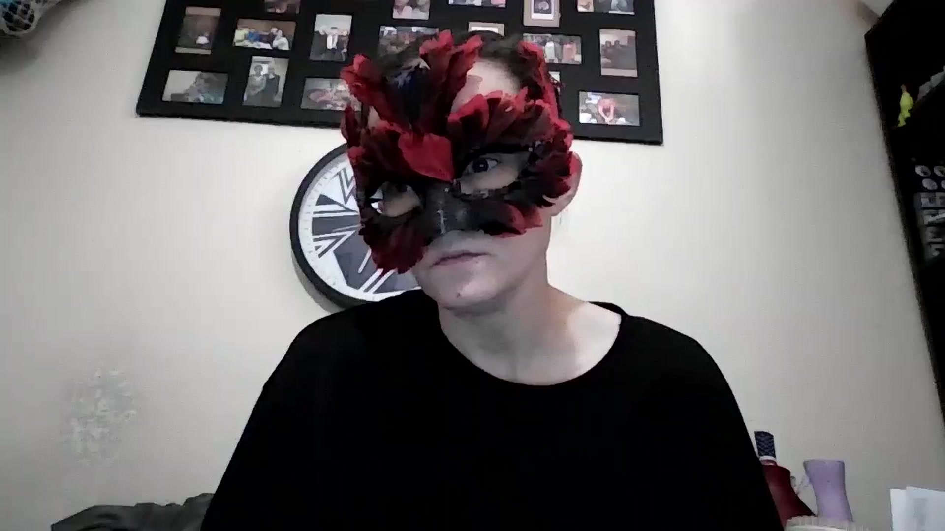 Gallery image thumbnail from Hotmilf2026's myfreecams stream on, 11/16/2025, 17:31 image 4 of 20