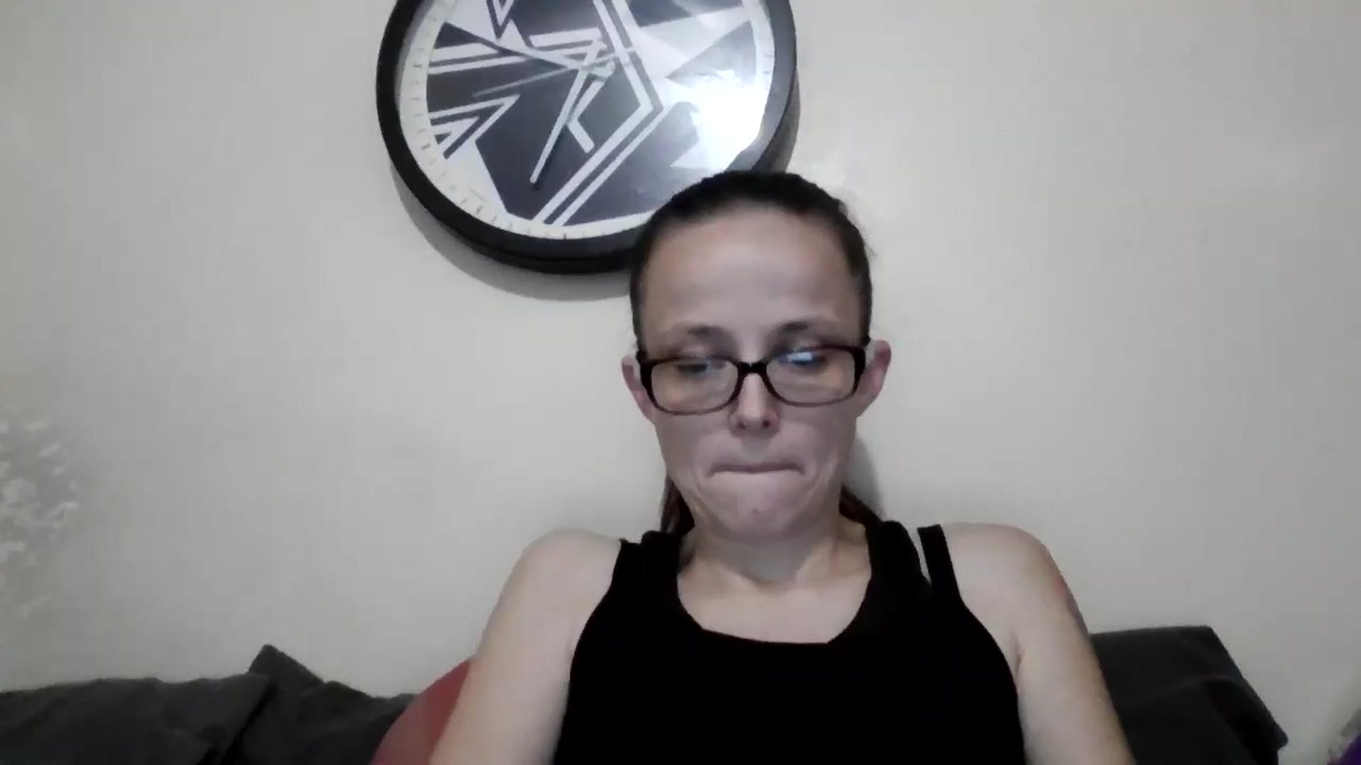 Gallery image thumbnail from Hotmilf2026's myfreecams stream on, 11/17/2025, 16:38 image 4 of 20