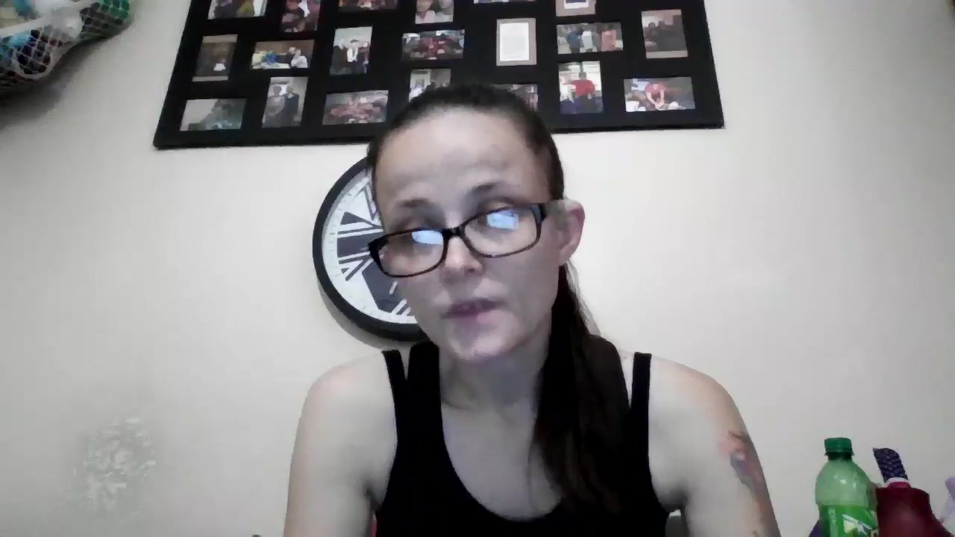 Gallery image thumbnail from Hotmilf2026's myfreecams stream on, 11/17/2025, 16:38 image 19 of 20