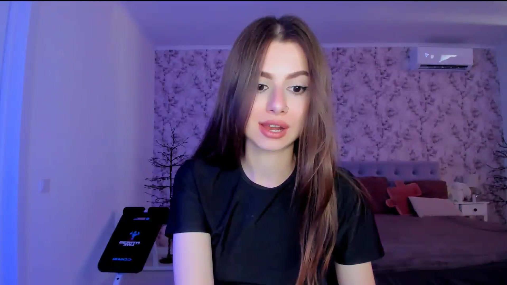 Gallery image thumbnail from Hotmolly_'s myfreecams stream on, 08/12/2026, 10:56 image 15 of 20