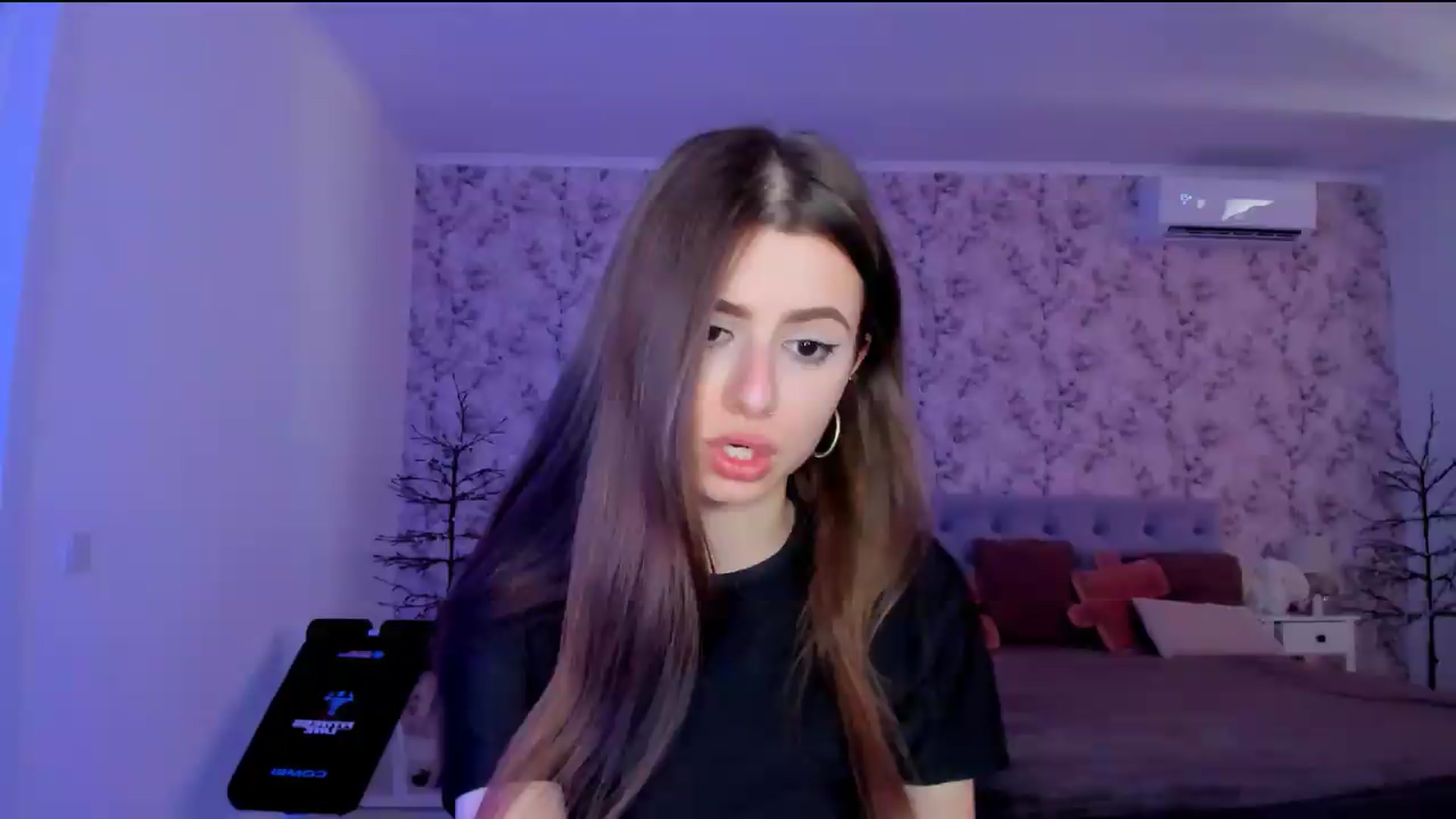 Gallery image thumbnail from Hotmolly_'s myfreecams stream on, 08/12/2026, 12:09 image 12 of 20