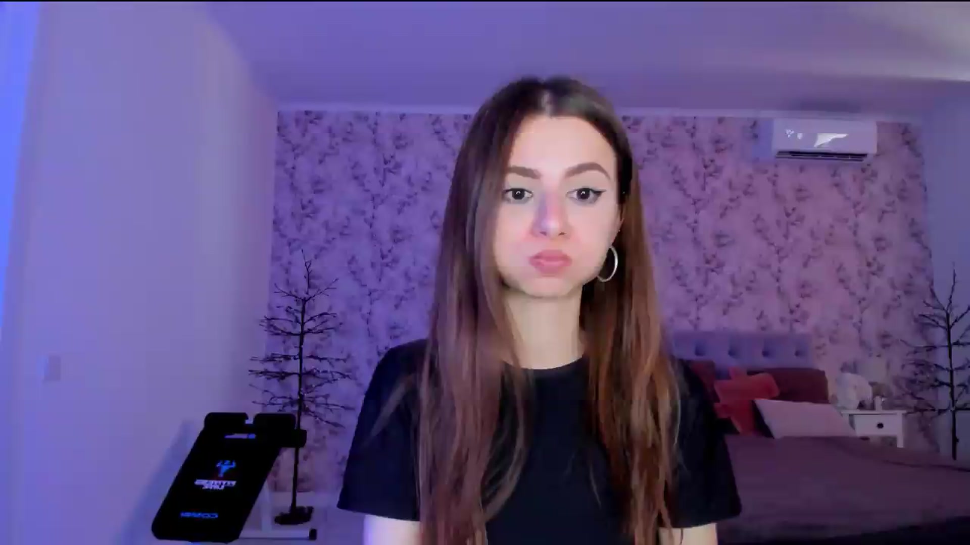 Gallery image thumbnail from Hotmolly_'s myfreecams stream on, 08/12/2026, 12:09 image 3 of 20