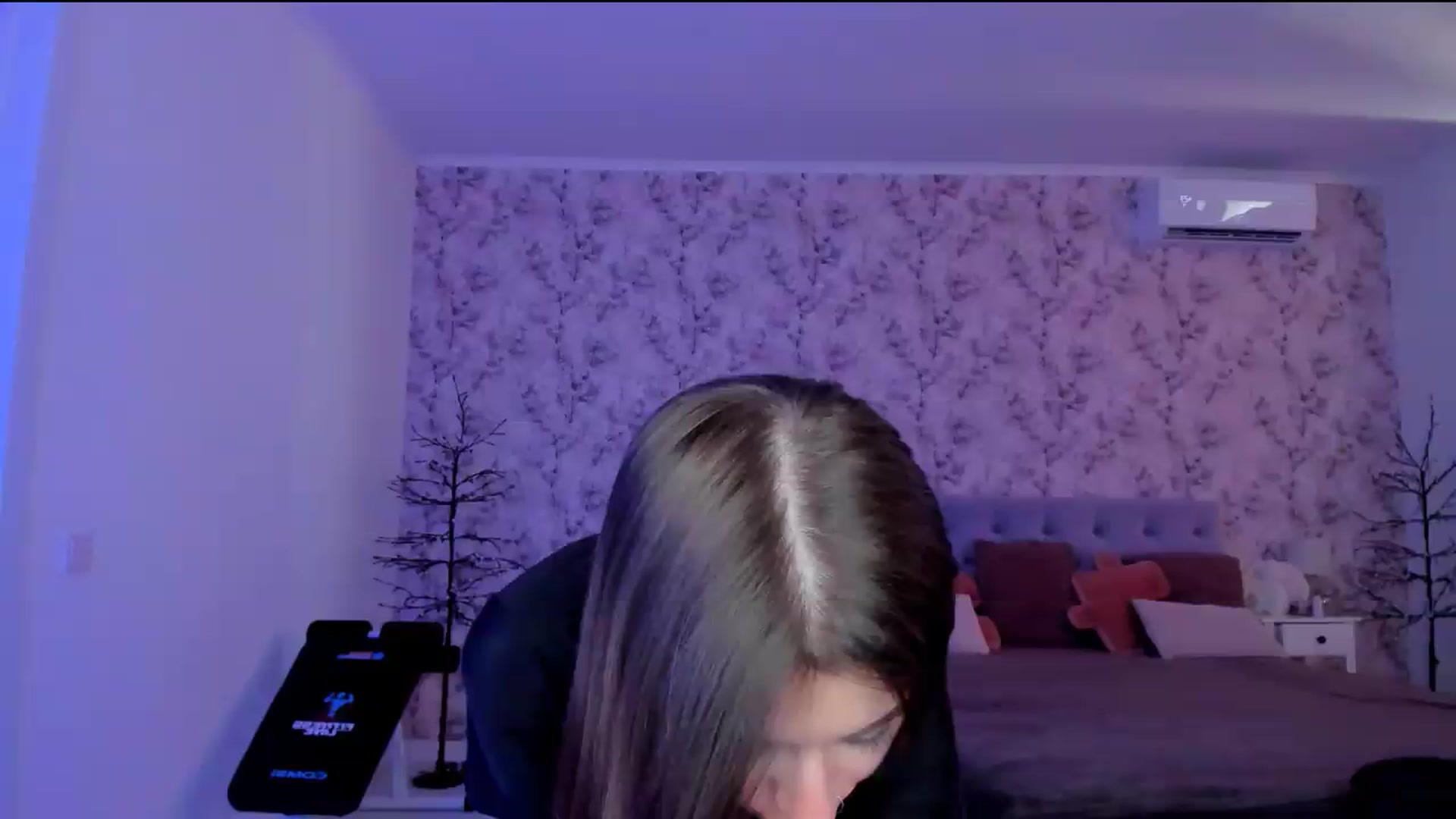 Gallery image thumbnail from Hotmolly_'s myfreecams stream on, 08/12/2026, 12:09 image 4 of 20