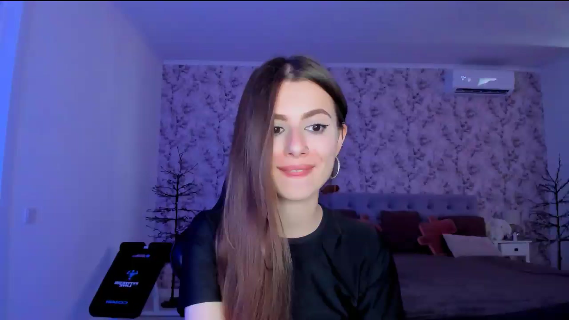Gallery image thumbnail from Hotmolly_'s myfreecams stream on, 08/12/2026, 12:09 image 7 of 20