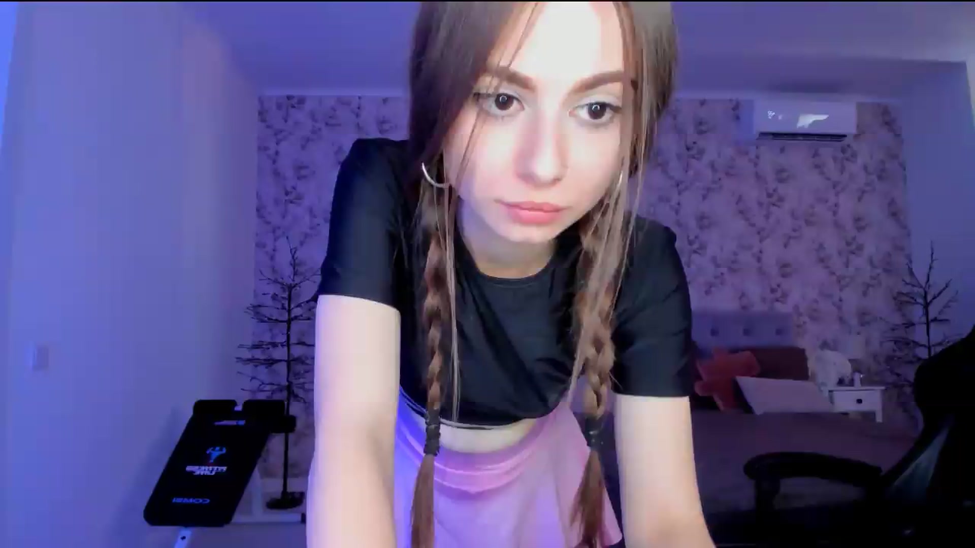 Gallery image thumbnail from Hotmolly_'s myfreecams stream on, 08/12/2026, 15:27 image 13 of 20