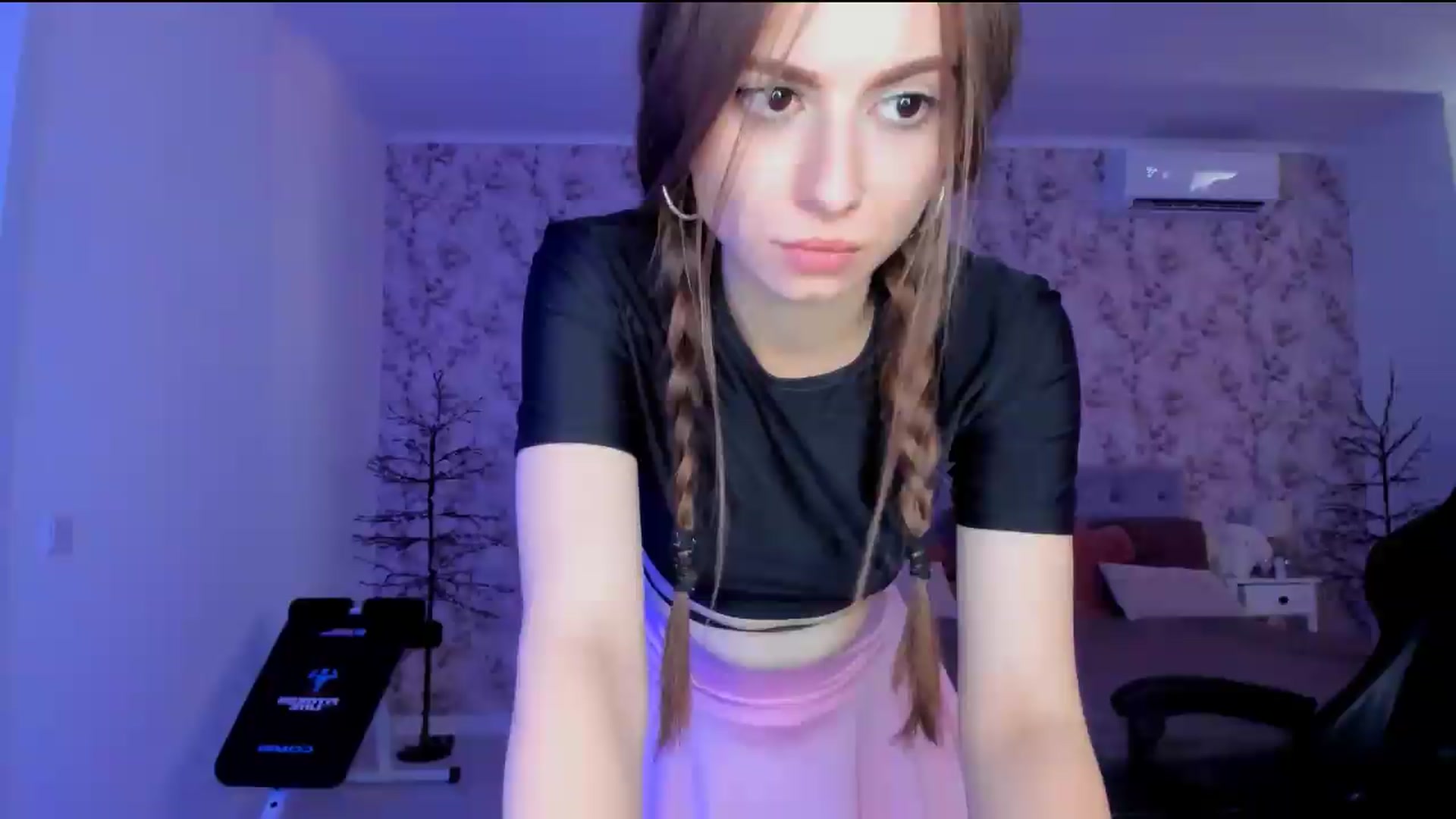 Gallery image thumbnail from Hotmolly_'s myfreecams stream on, 08/12/2026, 15:27 image 14 of 20