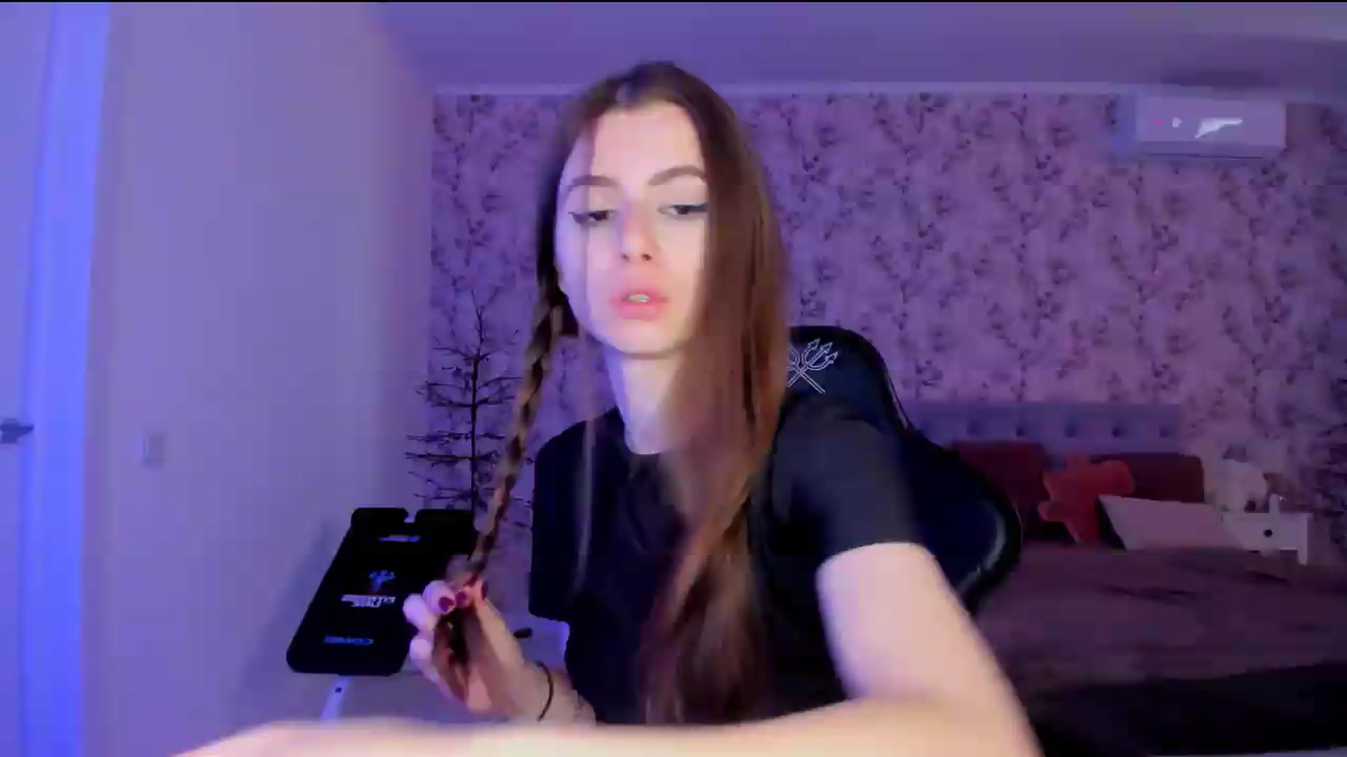 Gallery image thumbnail from Hotmolly_'s myfreecams stream on, 08/14/2026, 10:18 image 6 of 20