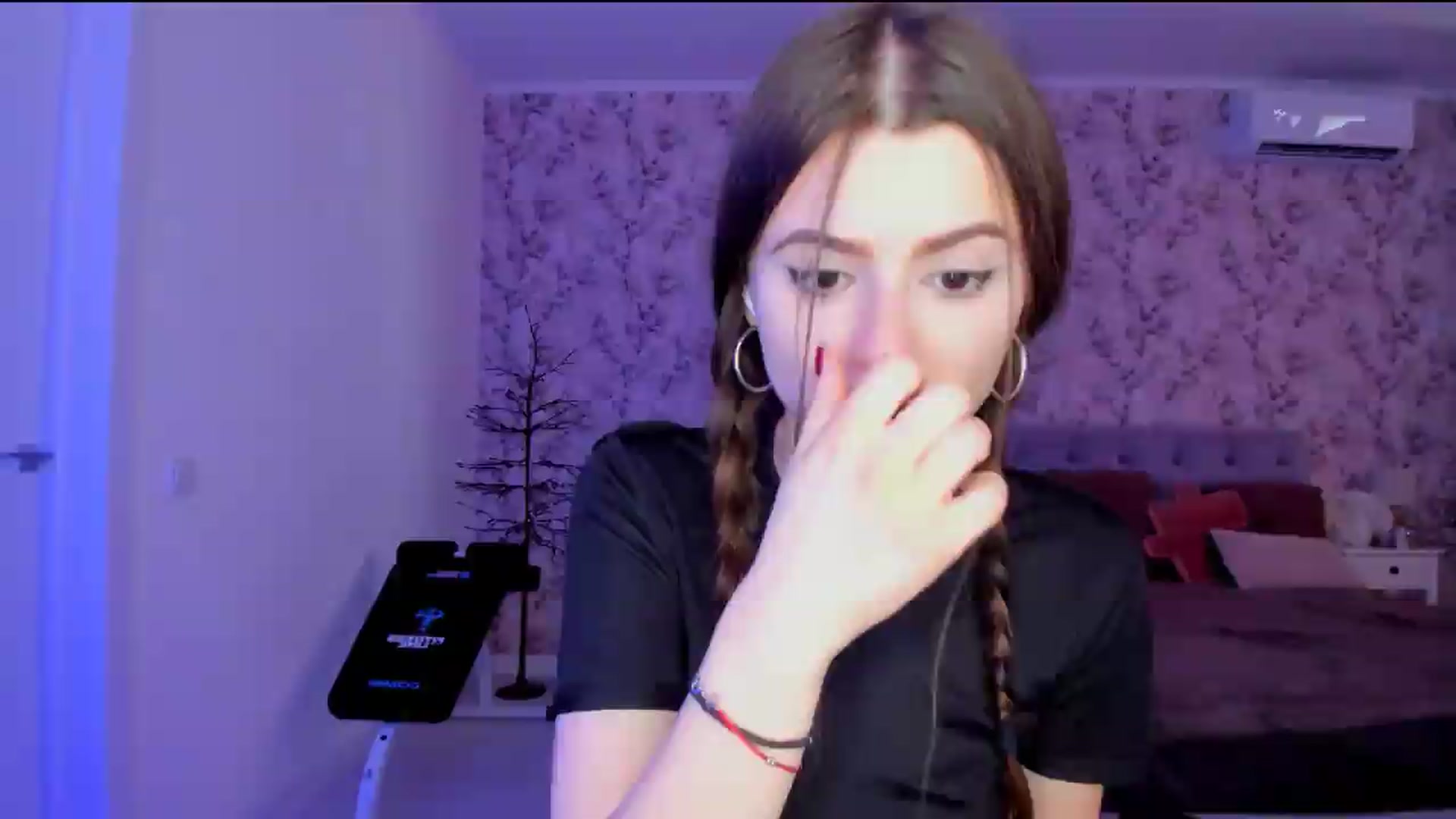 Gallery image thumbnail from Hotmolly_'s myfreecams stream on, 08/14/2026, 10:46 image 20 of 20