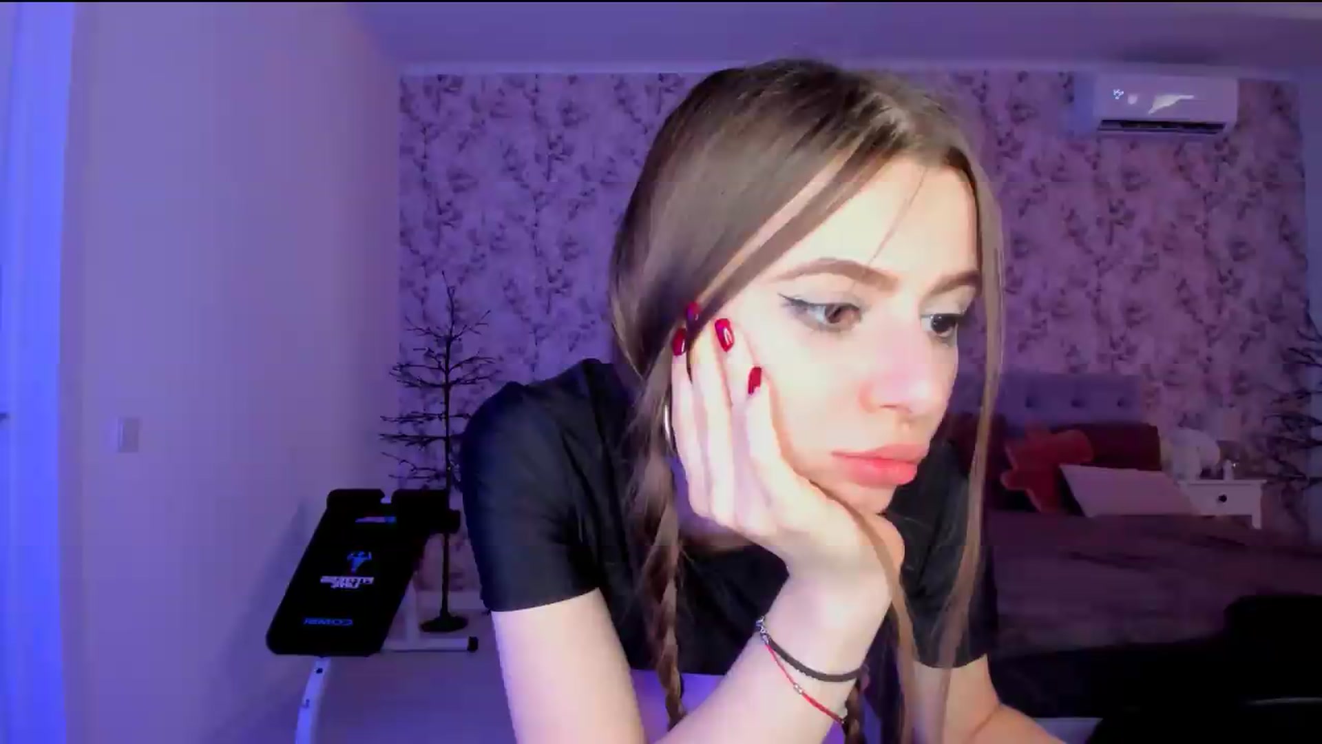Gallery image thumbnail from Hotmolly_'s myfreecams stream on, 08/14/2026, 14:15 image 5 of 20